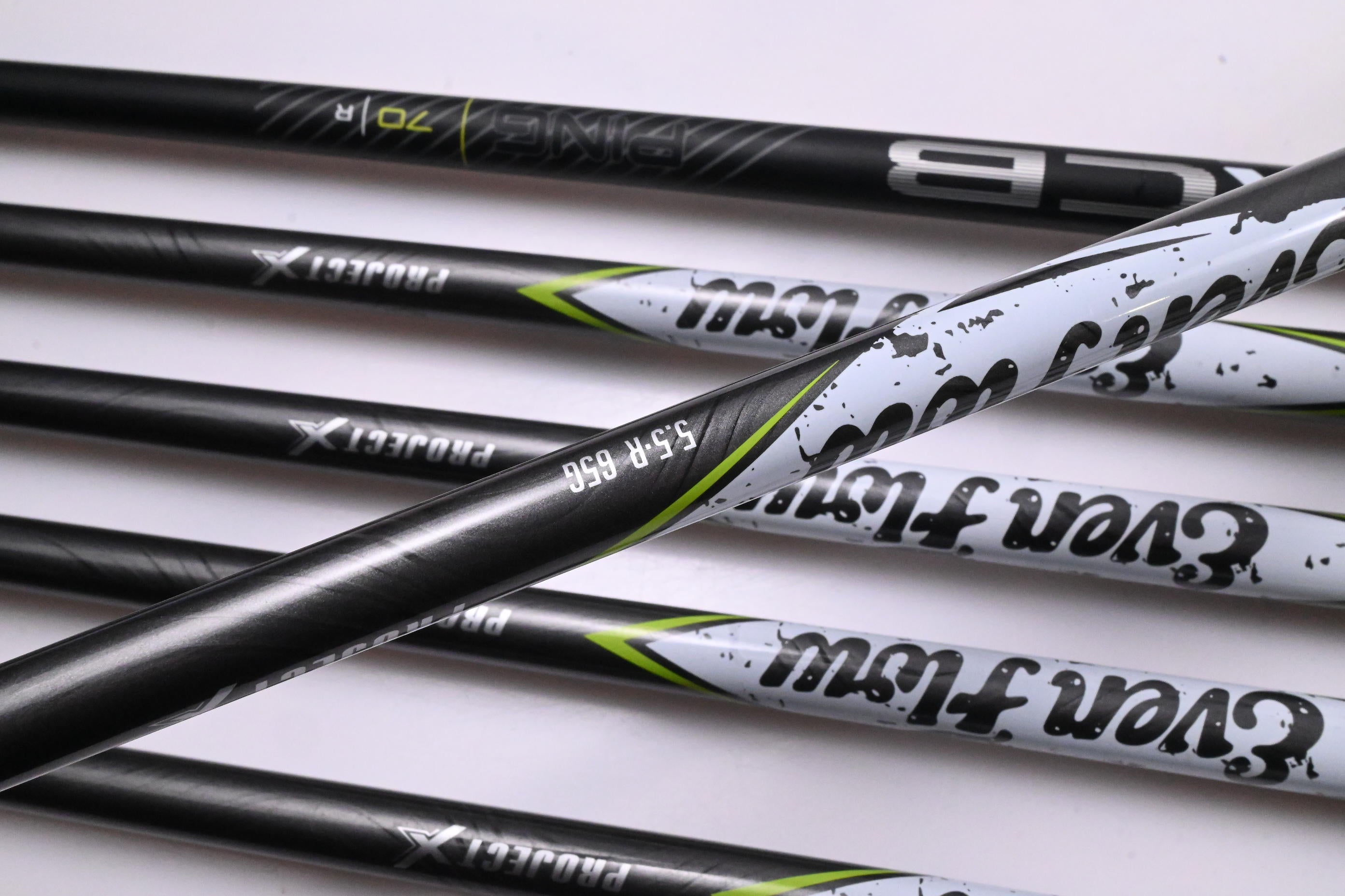 Wilson Launch Pad 2022 Irons / 5-PW / Regular Flex Evenflow 65 Shaft