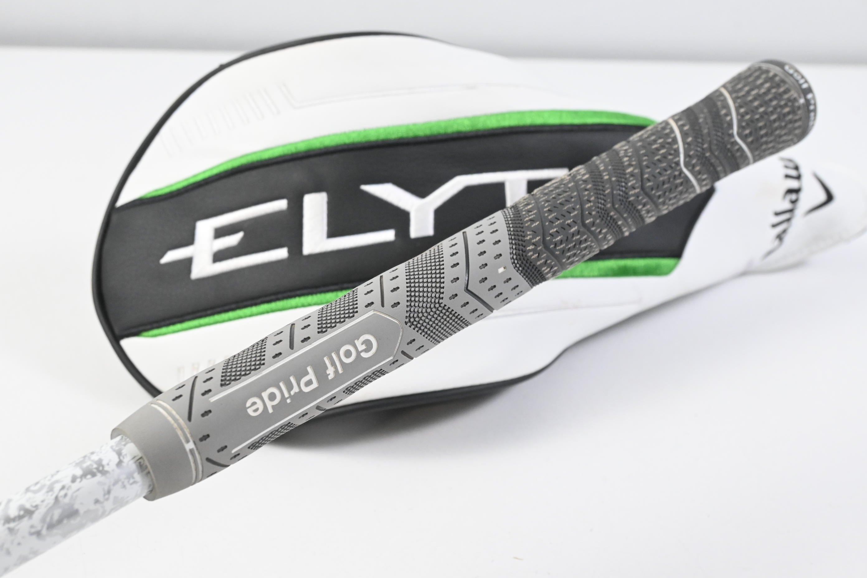 Callaway Elyte X Driver / 10.5 Degree / Regular Flex Denali Charcoal 50 Shaft