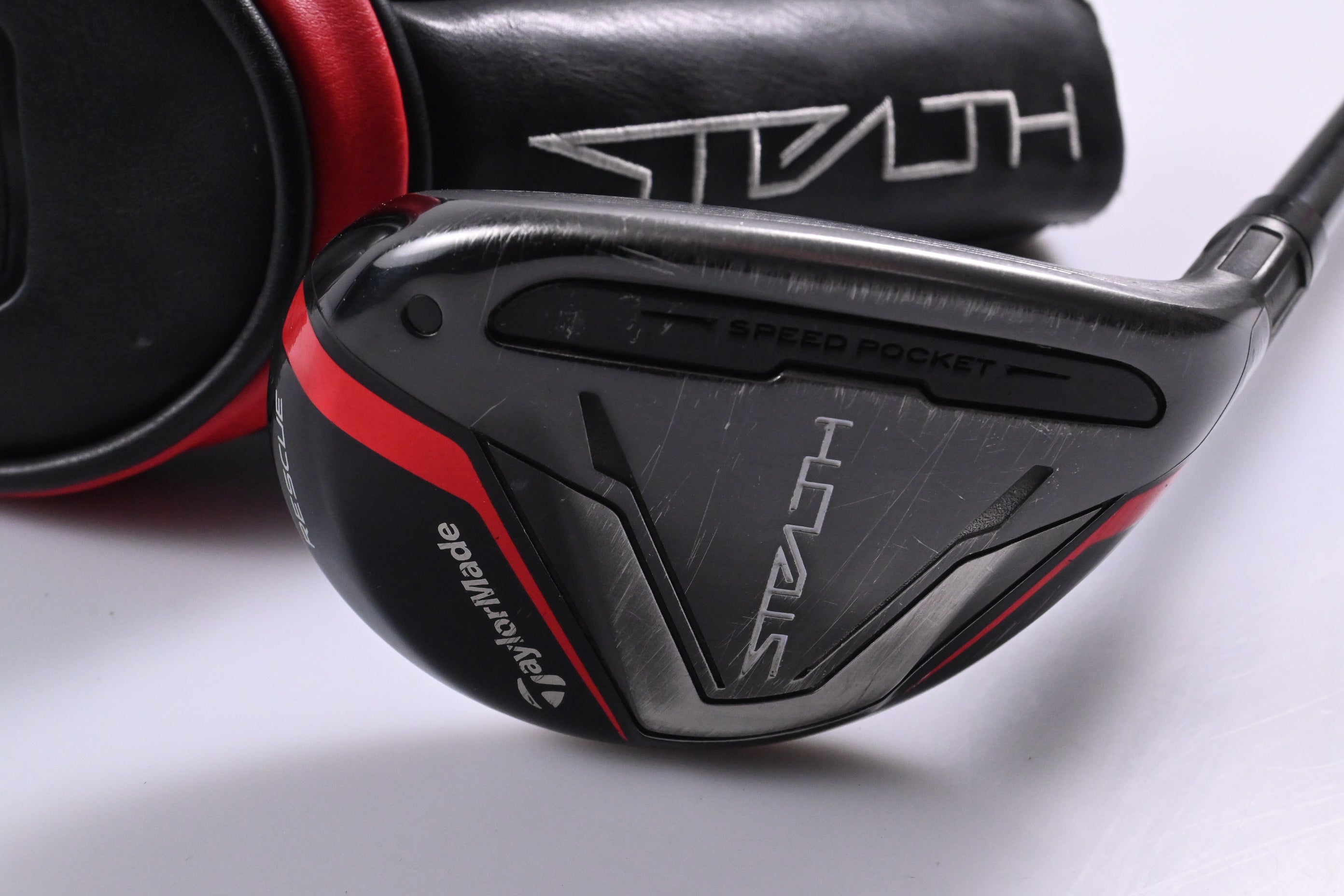 Taylormade Stealth #4 Hybrid / 22 Degree / Regular Flex Fujikura Ventus Red 6