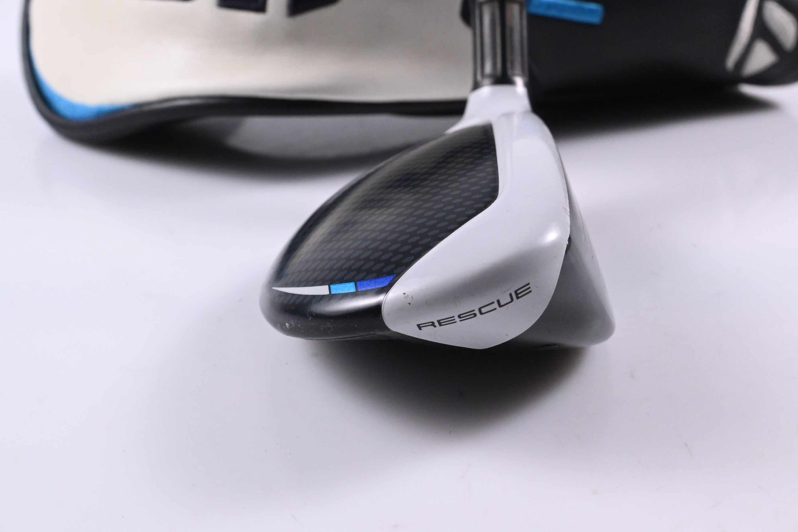 Taylormade SIM2 Max #3 Hybrid / 19 Degree / Regular Flex Ventus Blue 6 Shaft