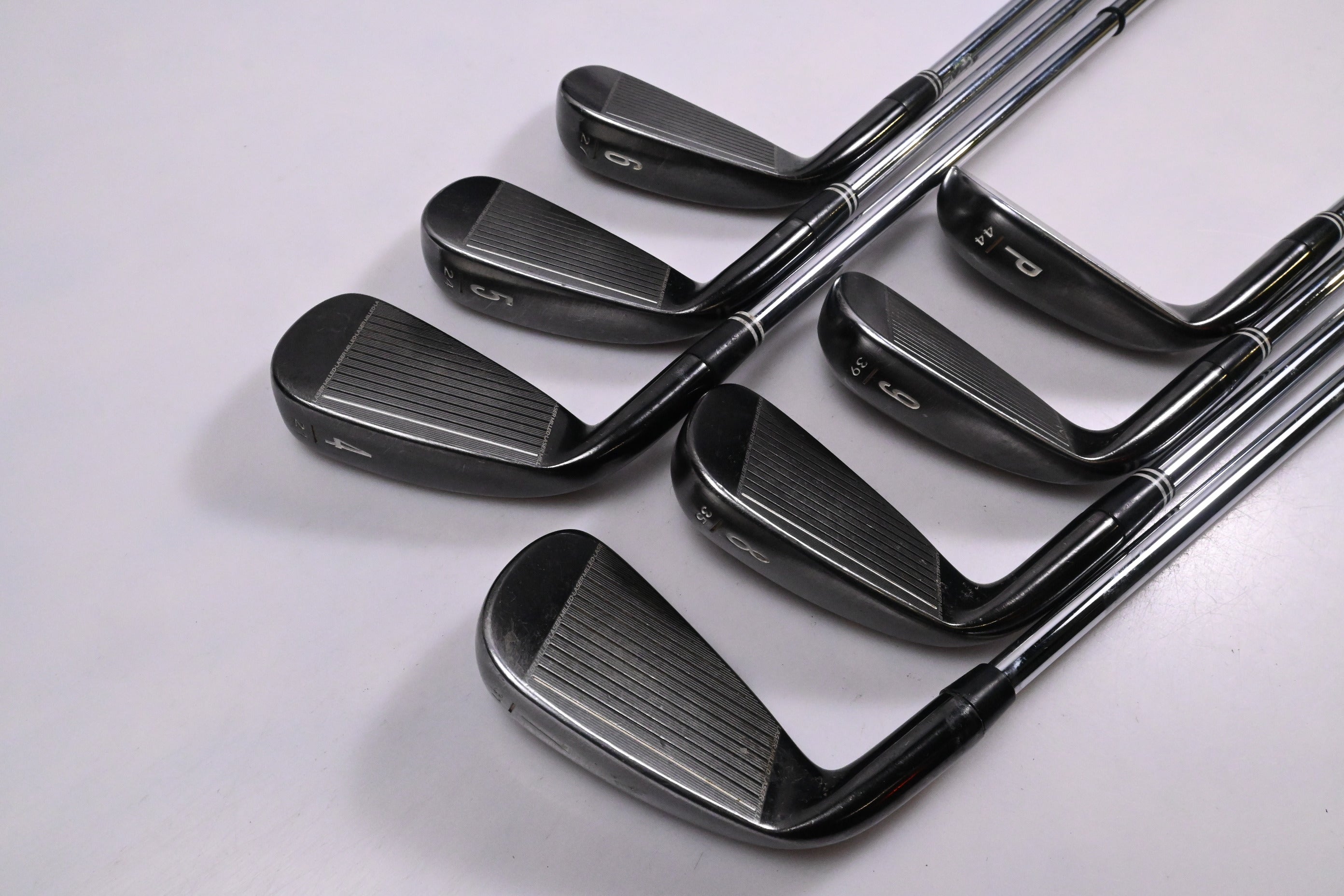 Cleveland CG16 Black Pearl Irons / 4-PW / Regular Flex Cleveland Traction 85