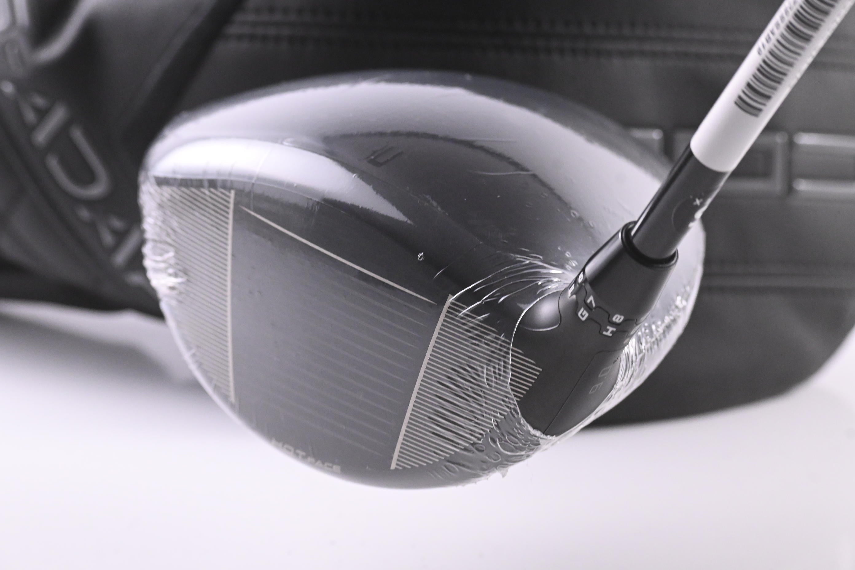 Cobra DS-Adapt LS Driver / 9 Degree / Stiff Flex Denali Black 60 Shaft