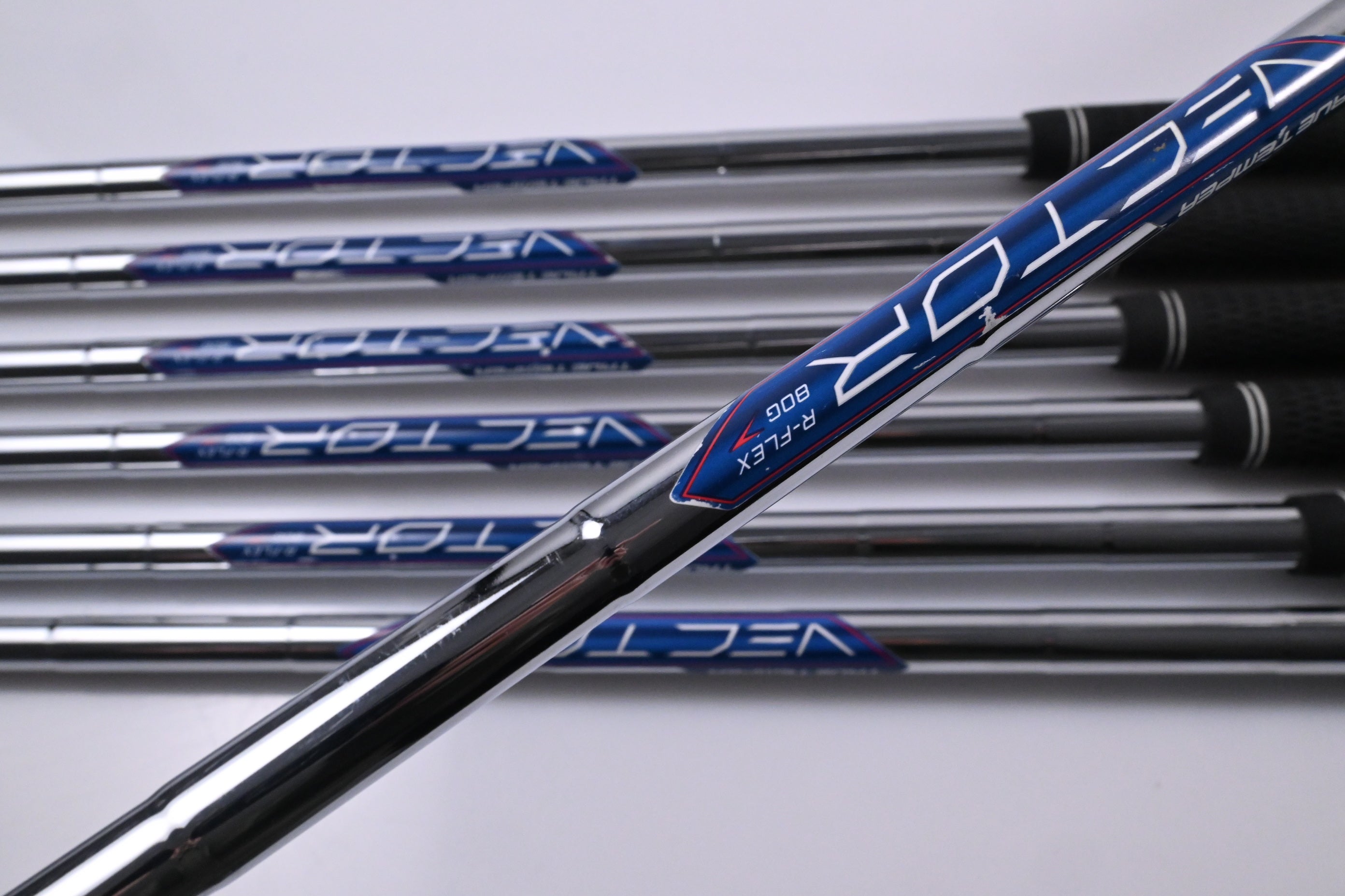 Callaway Elyte Irons / 5-PW+AW / Regular Flex True Temper Vector 80 Shafts