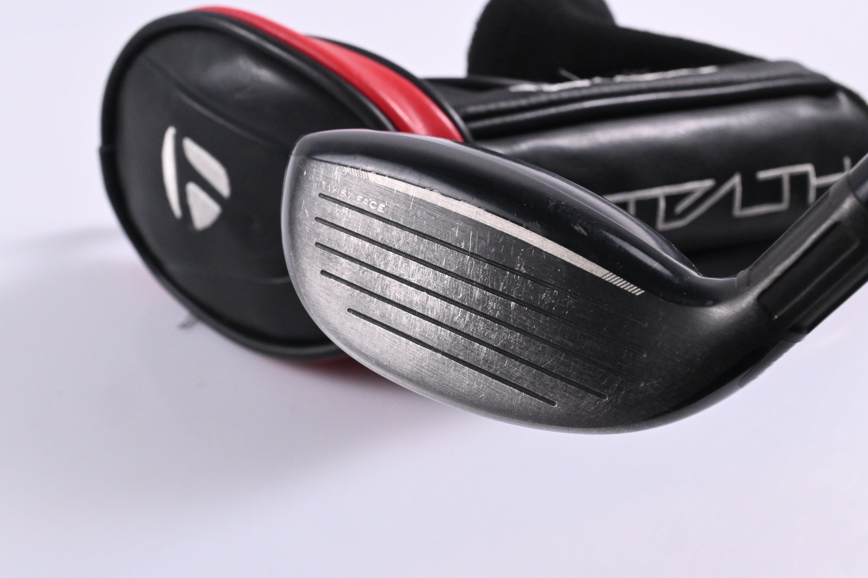 Taylormade Stealth #4 Hybrid / 22 Degree / Regular Flex Fujikura Ventus Red 6
