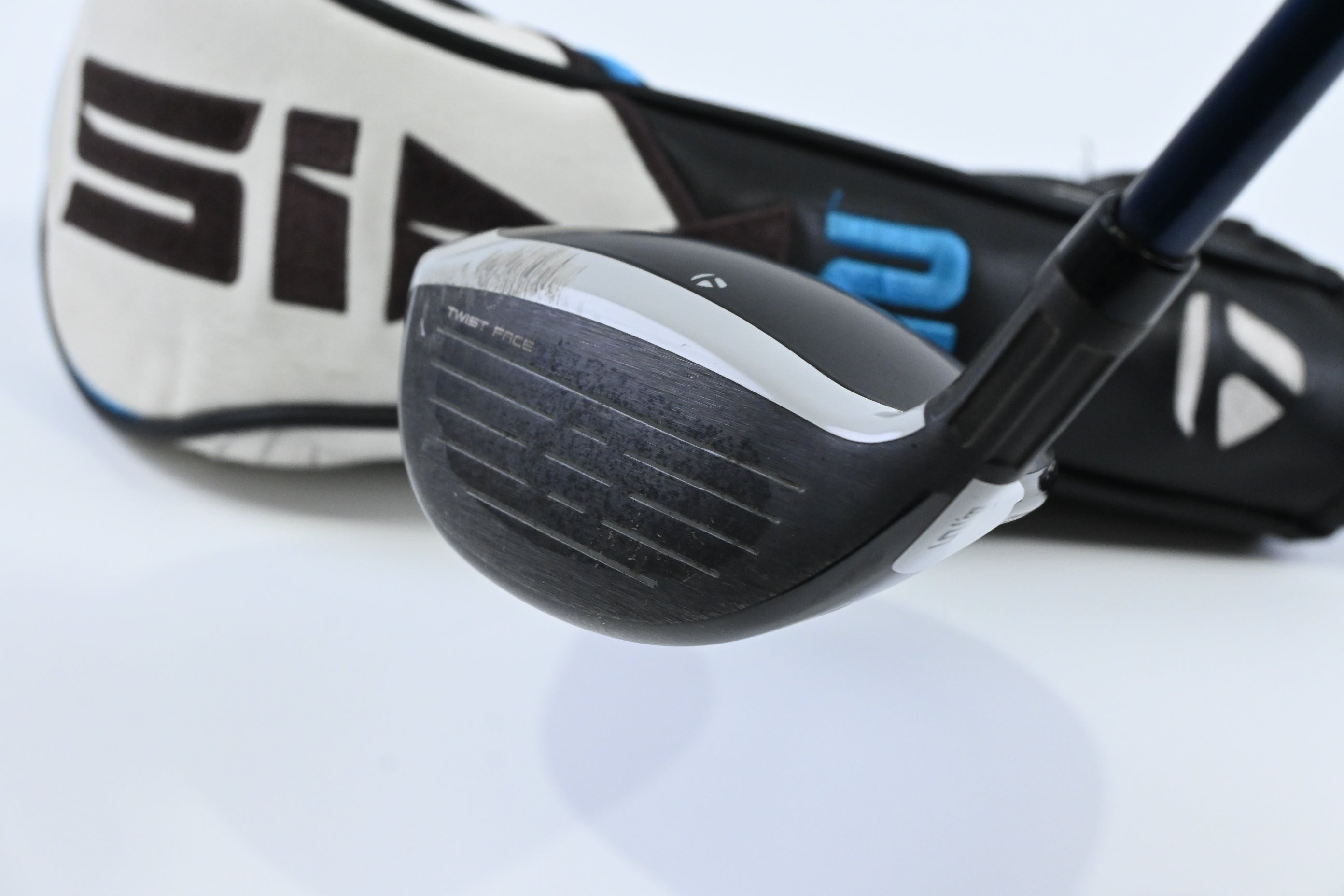 Taylormade SIM2 Max #5 Wood / 18 Degree / Regular Flex Fujikura Ventus Blue 5