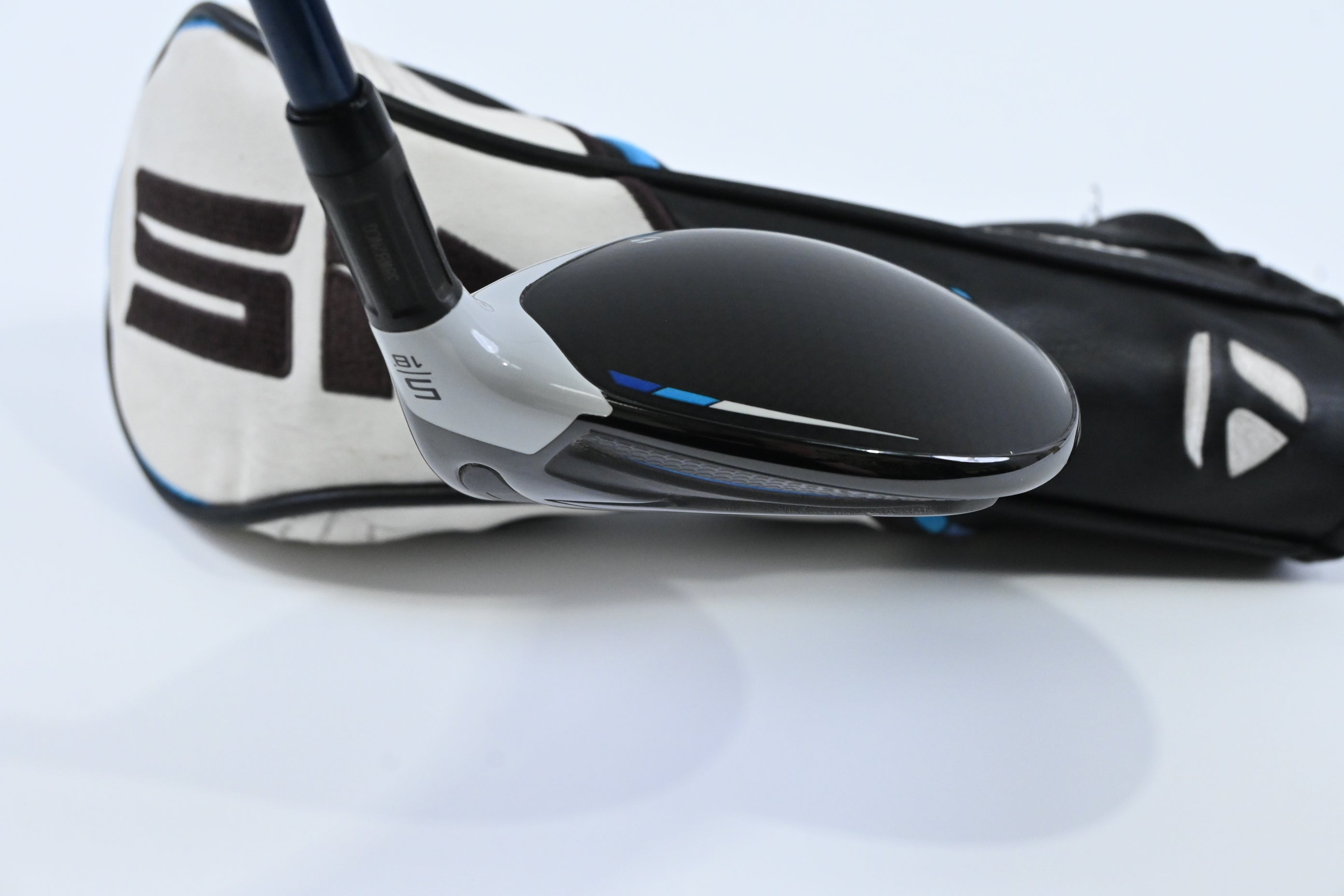Taylormade SIM2 Max #5 Wood / 18 Degree / Regular Flex Fujikura Ventus Blue 5