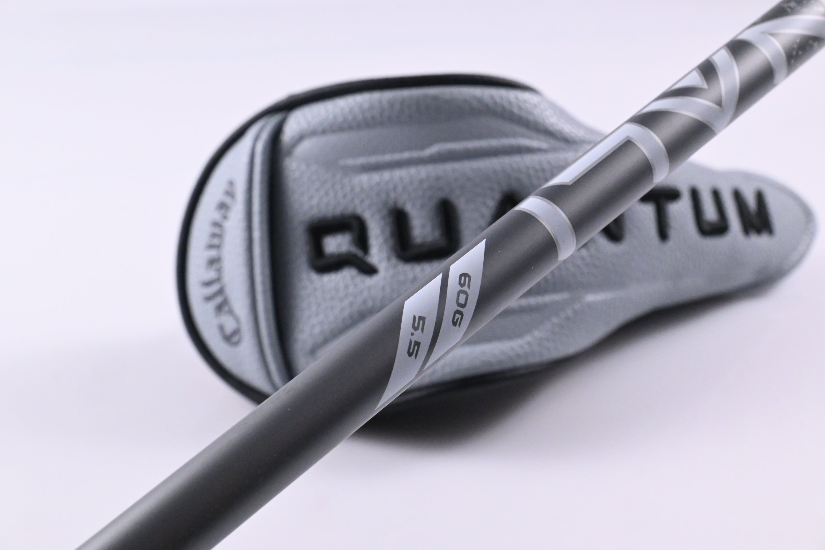 Callaway Quantum Max OS #4 Hybrid / 20 Degree / Regular Flex Denali Frost Silver