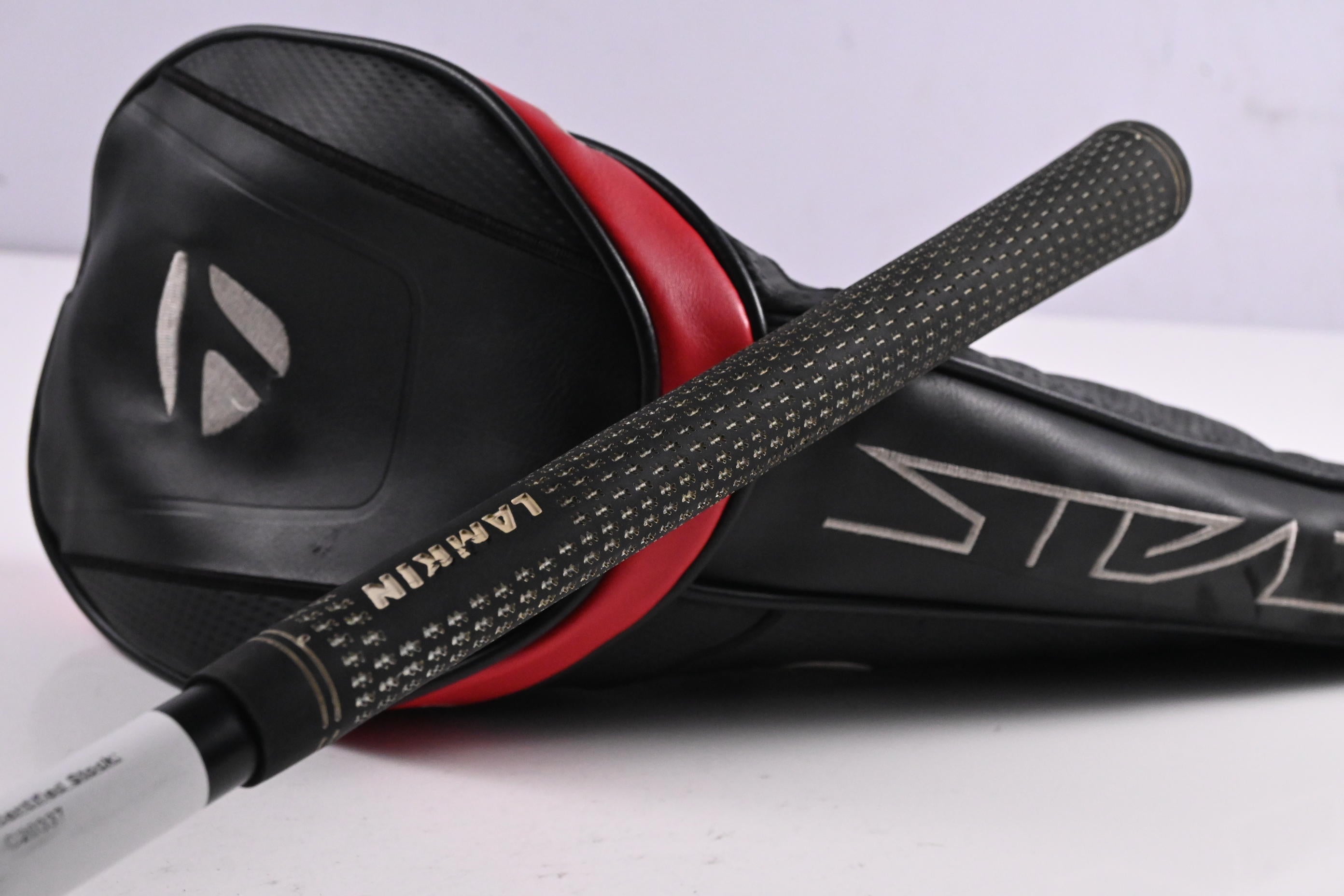 Taylormade Stealth Plus Driver / 9 Degree / Regular Flex UST Mamiya Helium 5