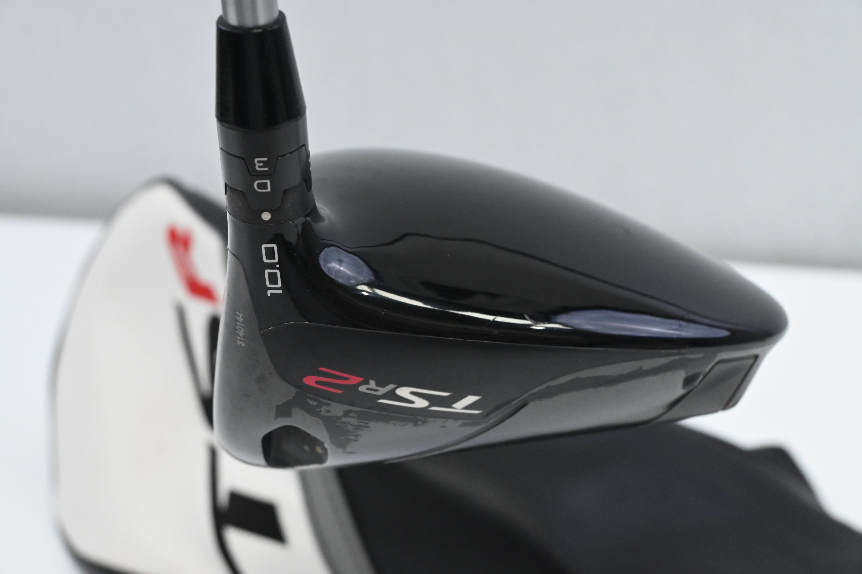 Titleist TSR2 Driver / 10 Degree / Regular Flex Fujikura AirSpeeder 40 Shaft