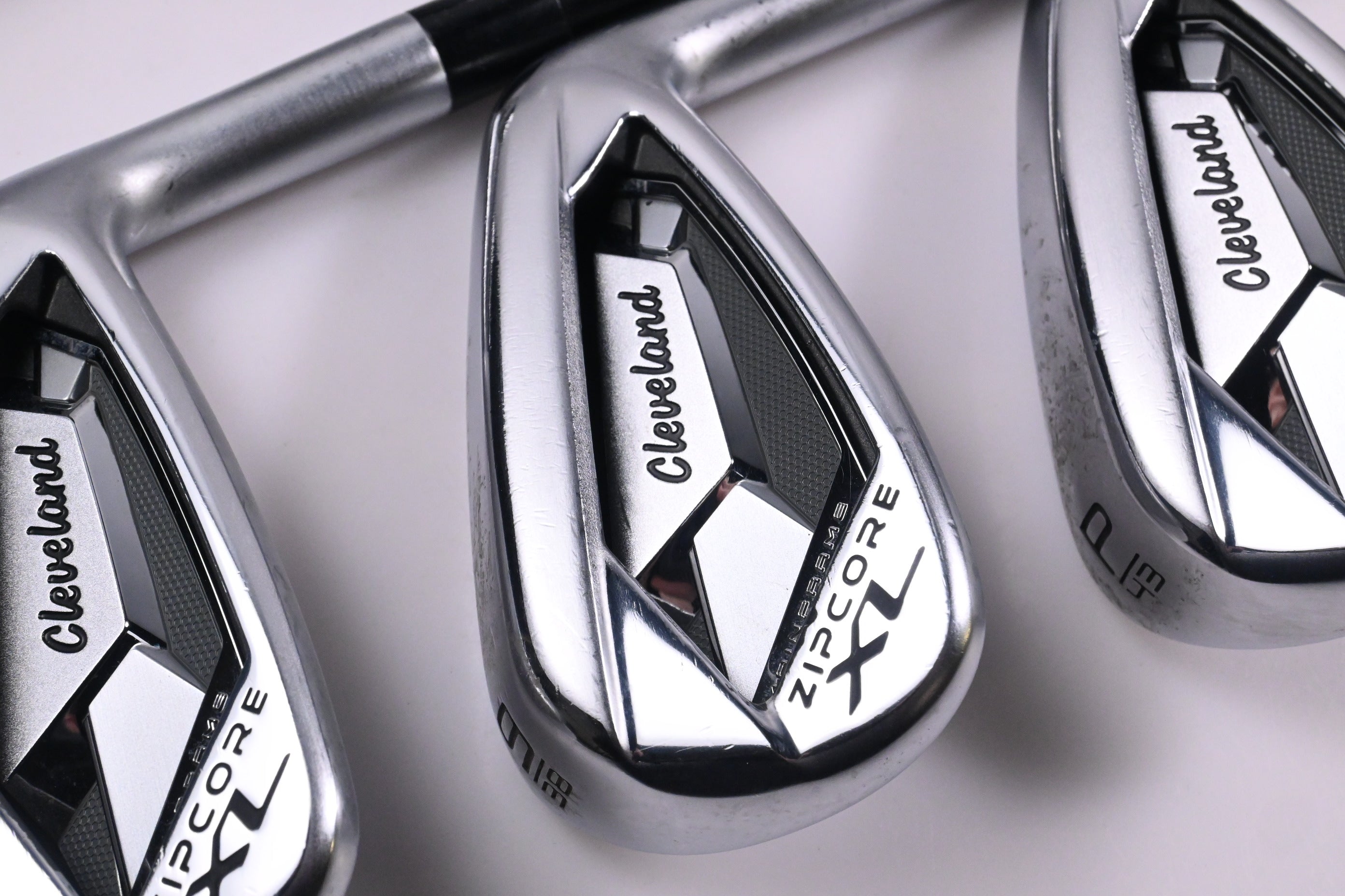 Ladies Cleveland Zipcore XL Irons / 6-PW / Ladies Flex UST Helium Nanocore 50