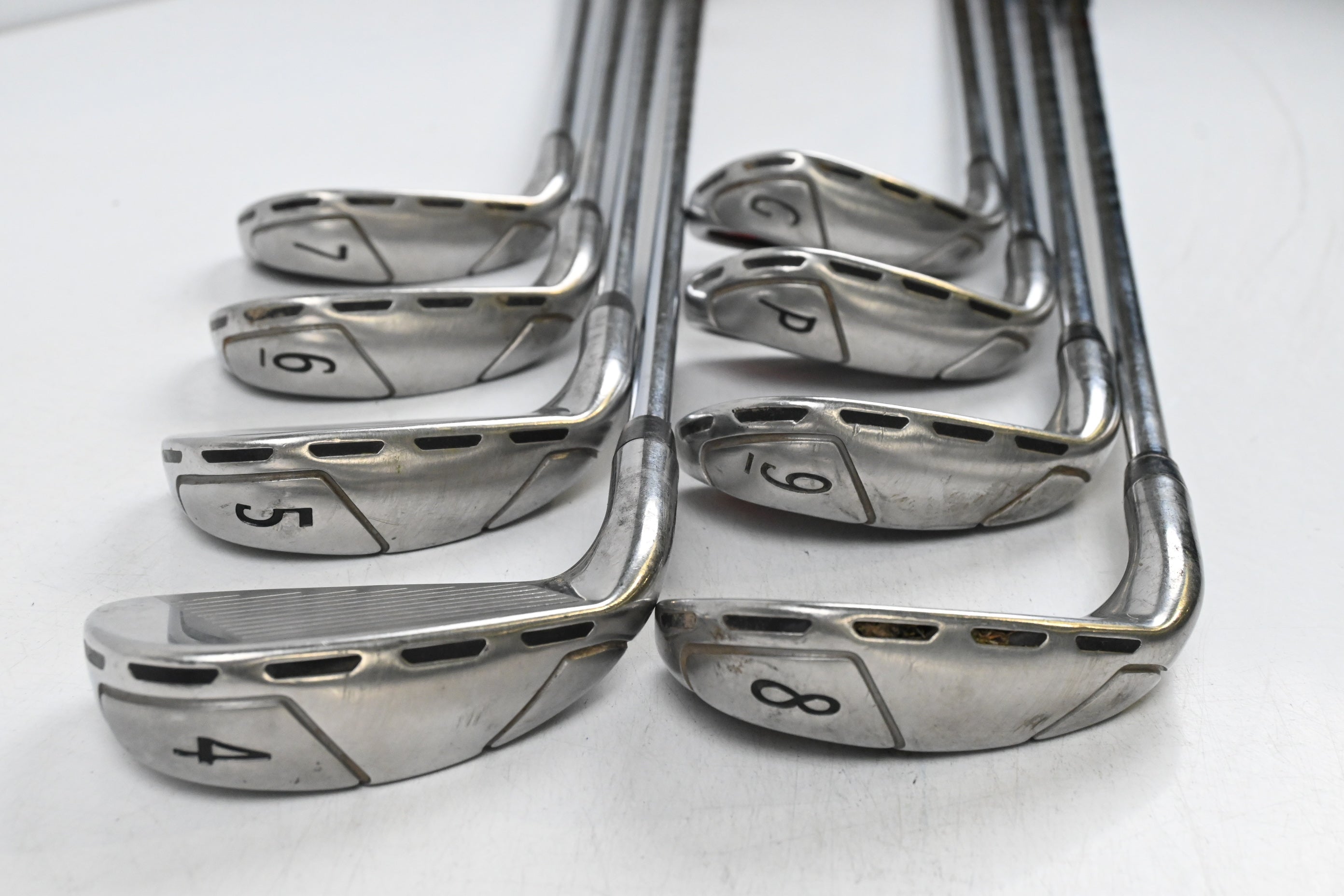 Wilson D300 Irons / 4-PW+GW / Regular Flex KBS Tour 90 Shafts