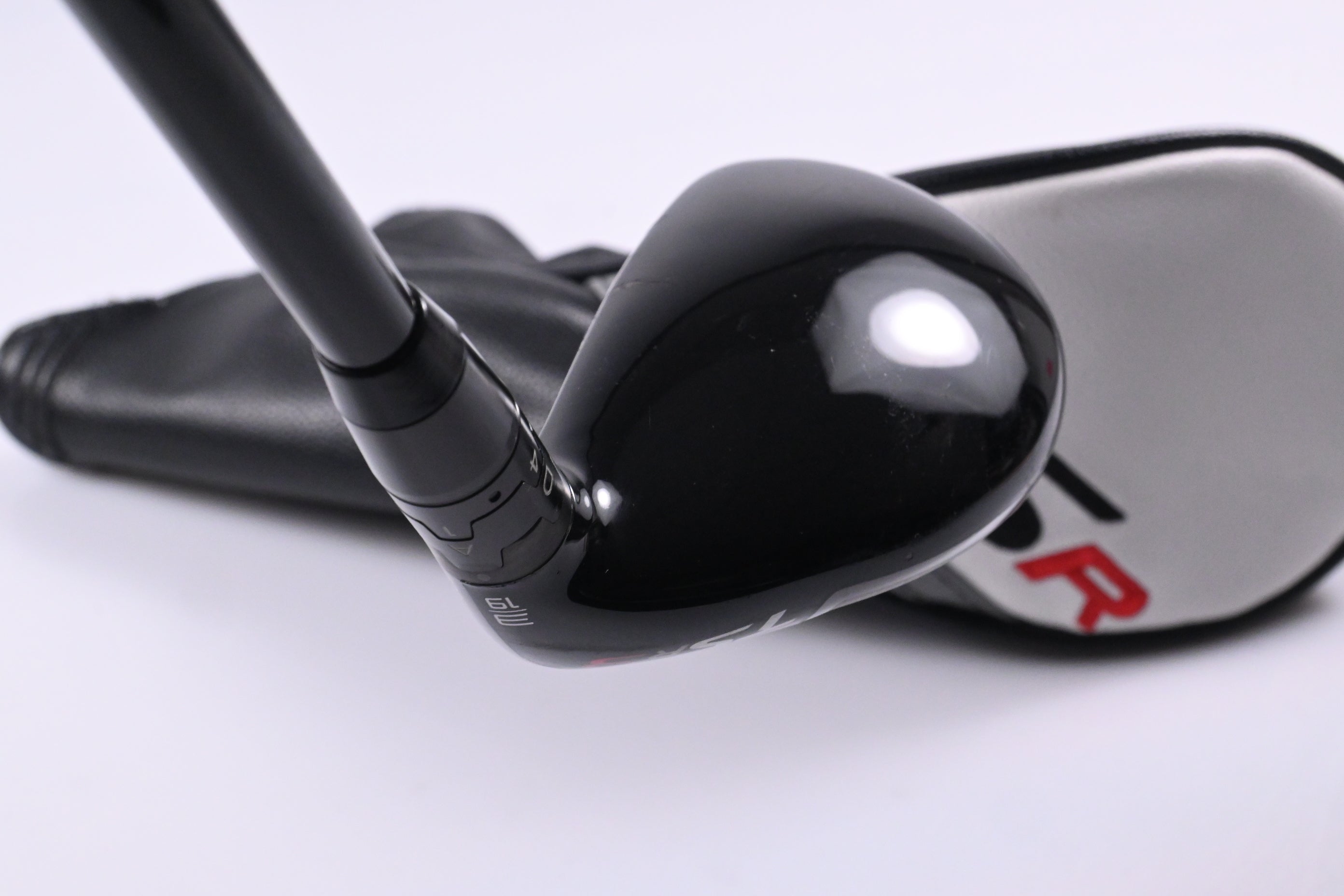 Titleist TSR2 #3 Hybrid / 19 Degree / Stiff Flex Project X HZRDUS GEN4 Black 80
