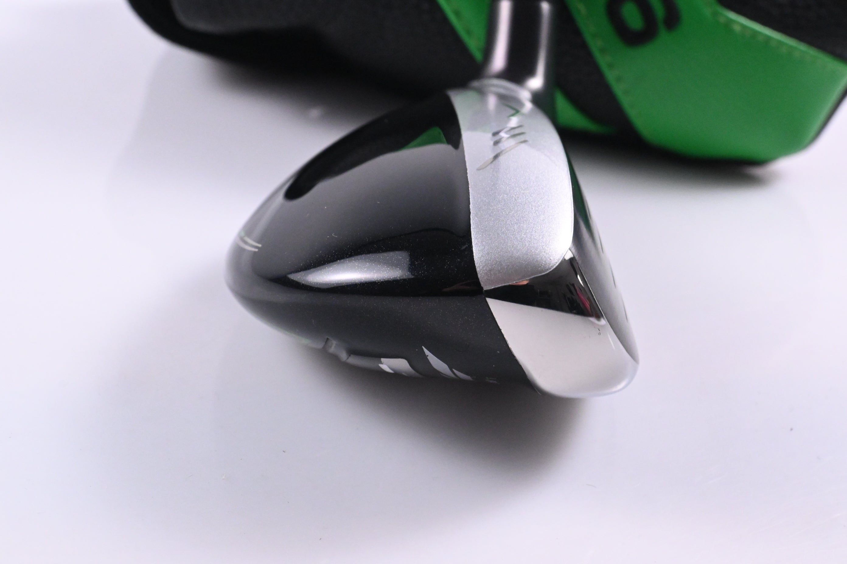 XXIO X 2022 #6 Hybrid / 26 Degree / Regular Flex Diamana ZX 50 Shaft