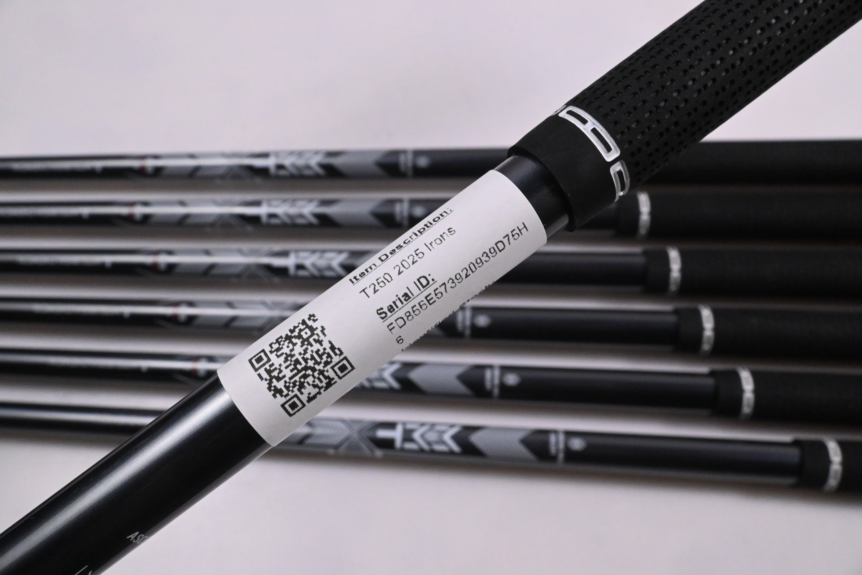 Titleist T250 2025 Irons / 5-PW+48° / Regular Flex MMT AMC Red 65 Shafts