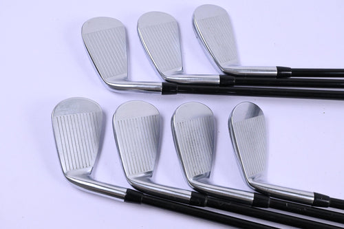 Titleist T200 Irons / 5-PW+GW / Stiff Flex Tensei AV Red AM2 Shafts