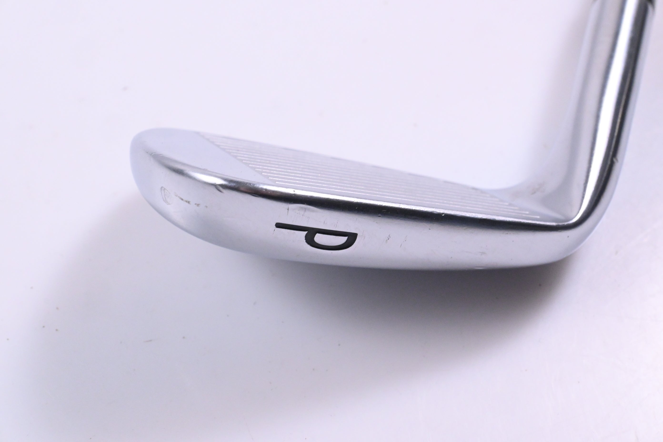 Titleist 718 MB Pitching Wedge / 47 Degree / X-Flex Dynamic Gold X100 Shaft