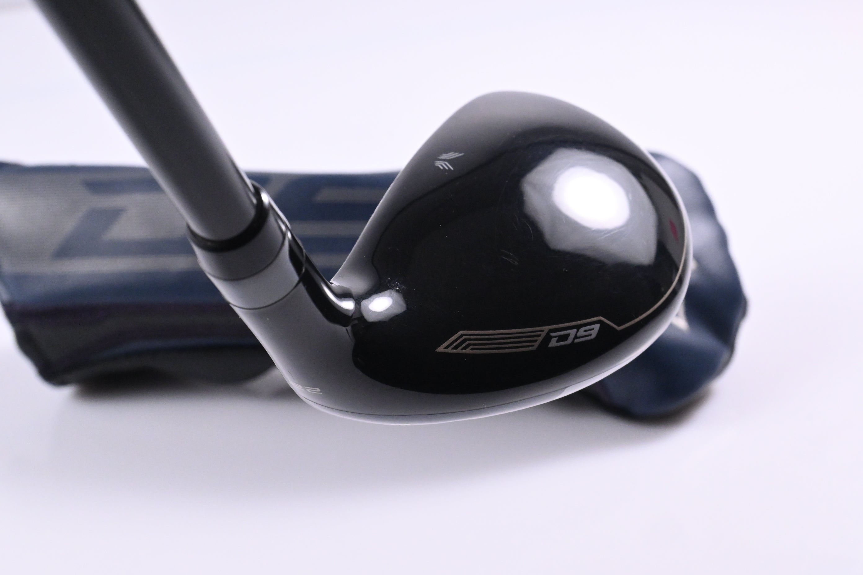Wilson D9 #4 Hybrid / 22 Degree / Senior Flex Tensei AV Silver 55 Shaft