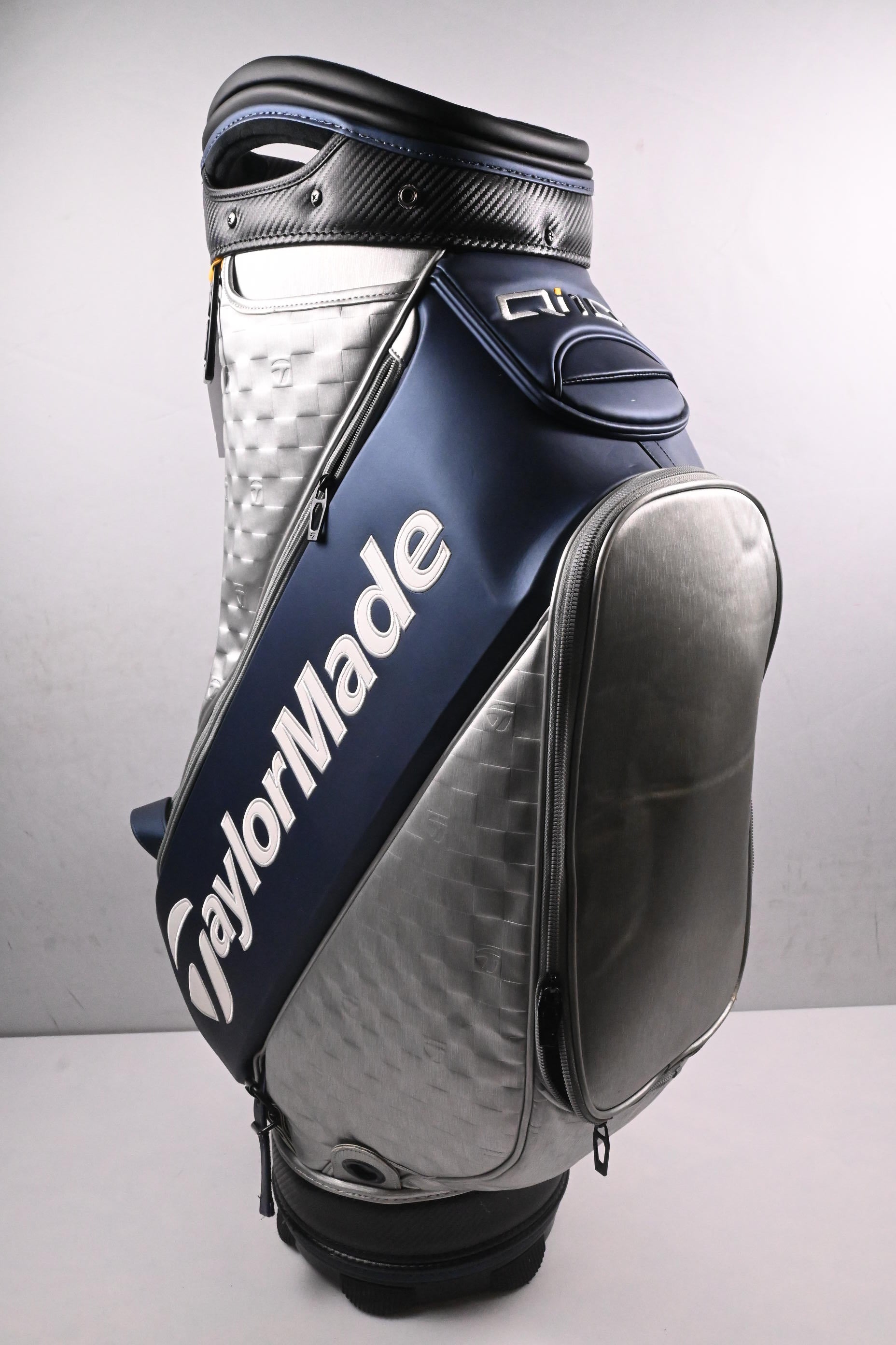 Taylormade Qi35 Tour Bag / 6-Way Divider / Silver, Navy