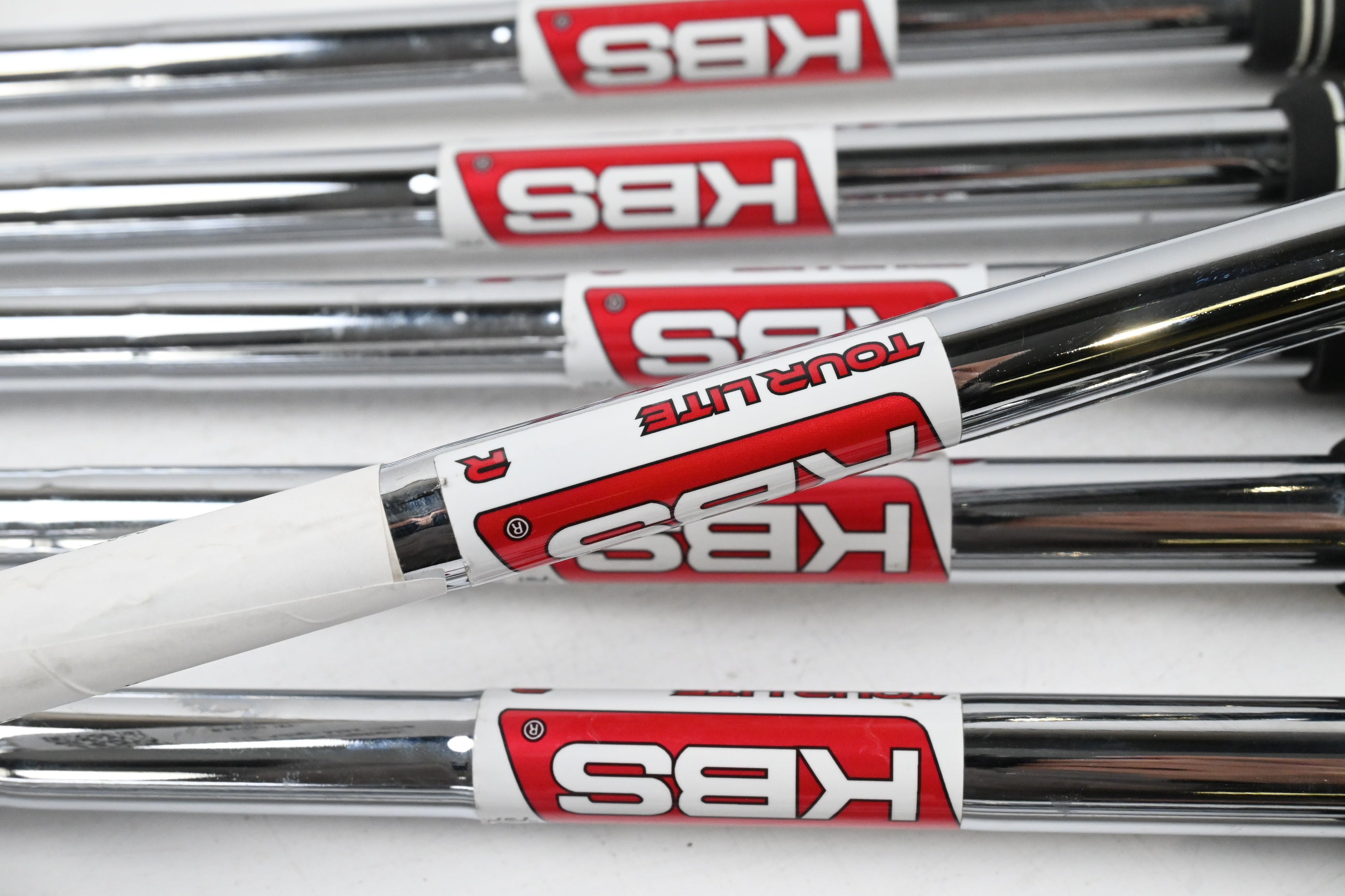 Cobra DS-Adapt Max Irons / 5-PW+GW / Regular Flex KBS Tour Lite Shafts