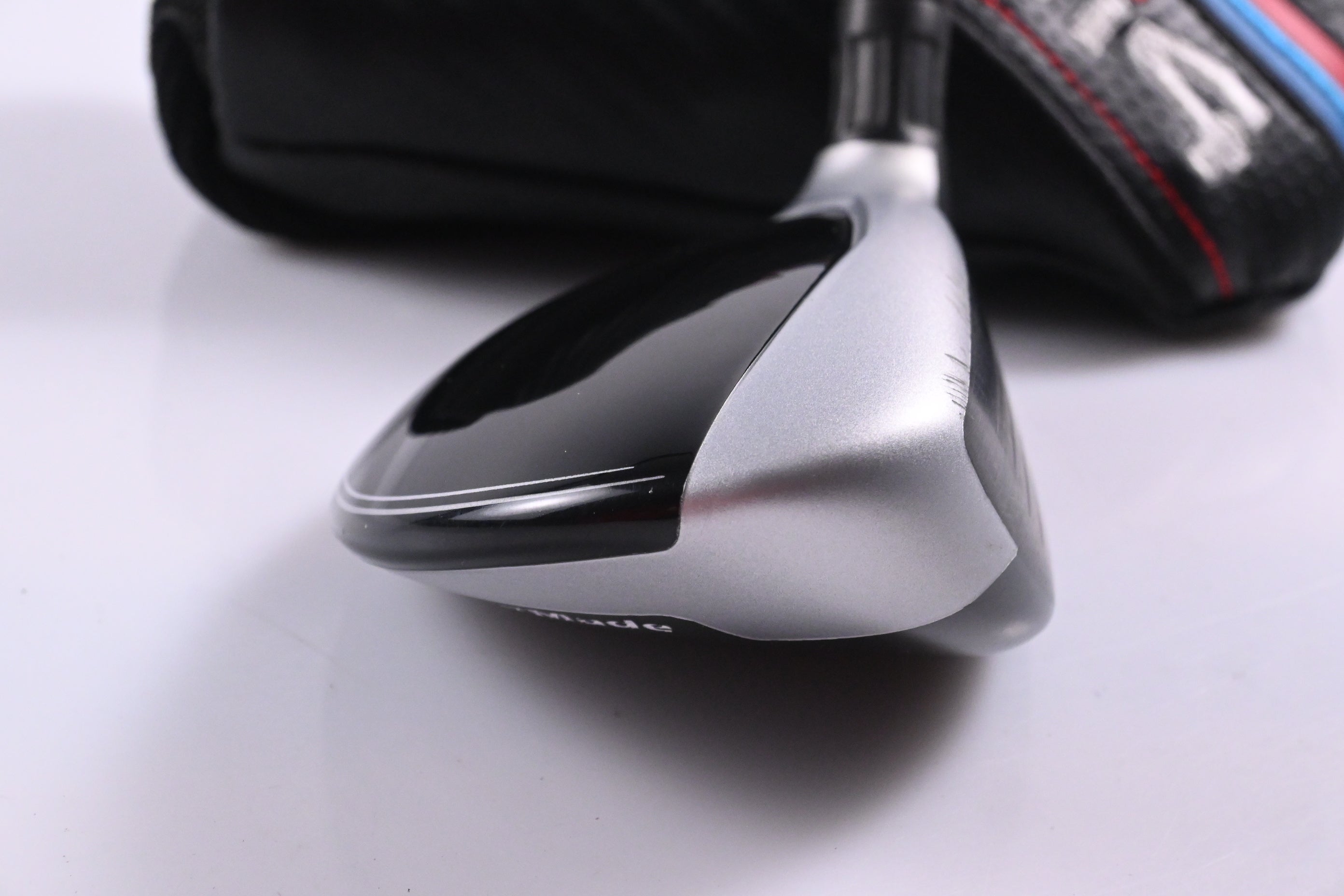 Taylormade M4 #4 Hybrid / 22 Degree / Stiff Flex Fujikura Atmos Red 7 Shaft