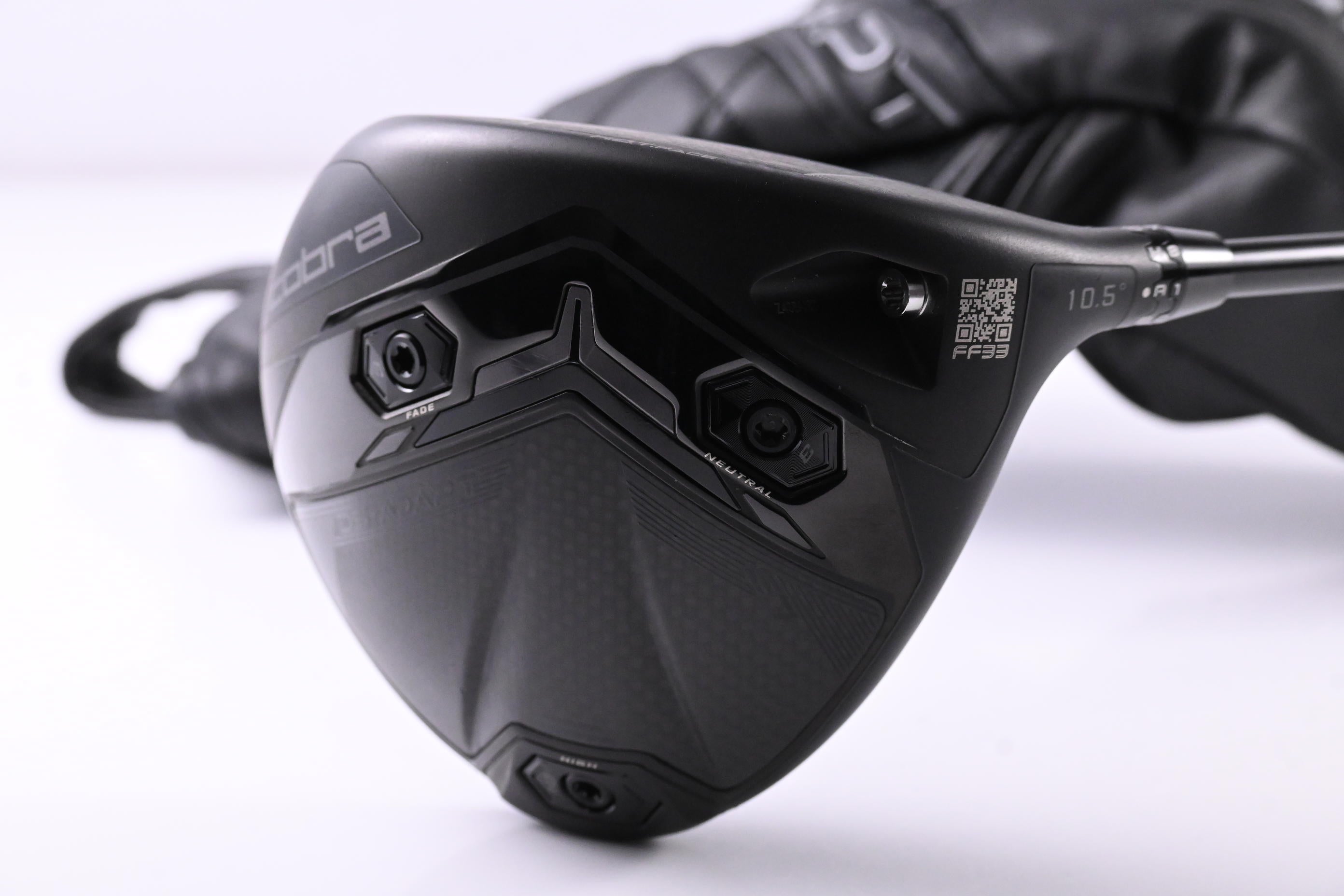 Cobra DS-Adapt LS Driver / 10.5 Degree / Stiff Flex Denali Black 60 Shaft