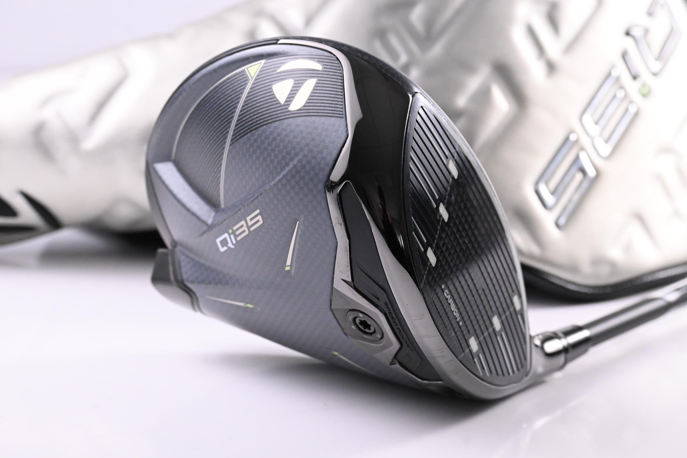 Taylormade Qi35 Driver / 9 Degree / Regular Flex Fujikura Ventus Blue '25 5
