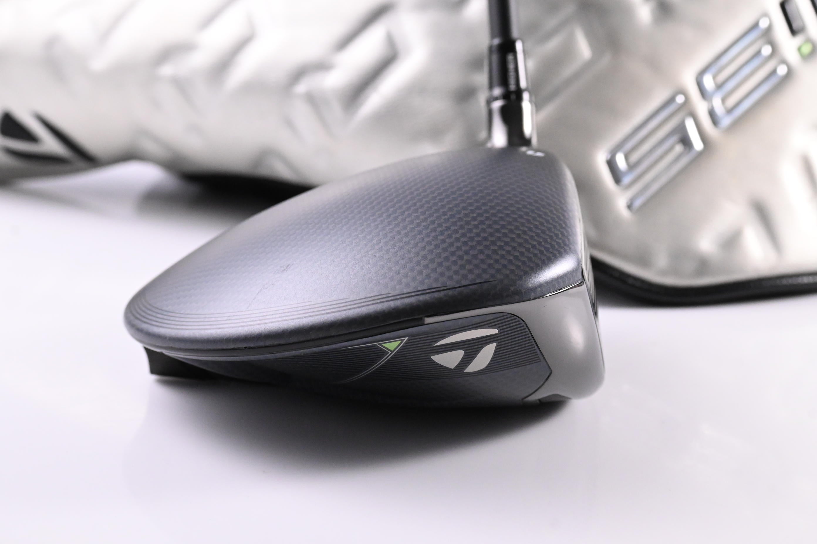 Taylormade Qi35 Driver / 9 Degree / Regular Flex Fujikura Ventus Blue '25 5