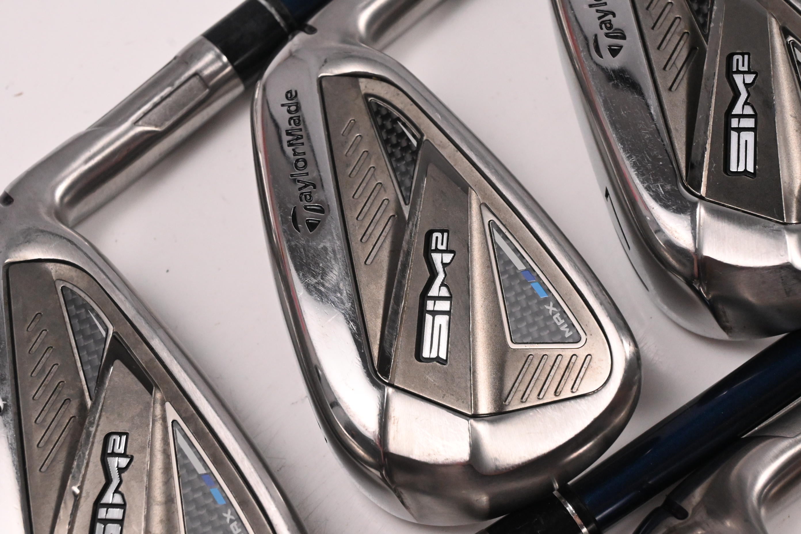 Taylormade SIM2 Max Irons / 5-PW+SW / Regular Flex Fujikura Ventus Blue 6 Shafts