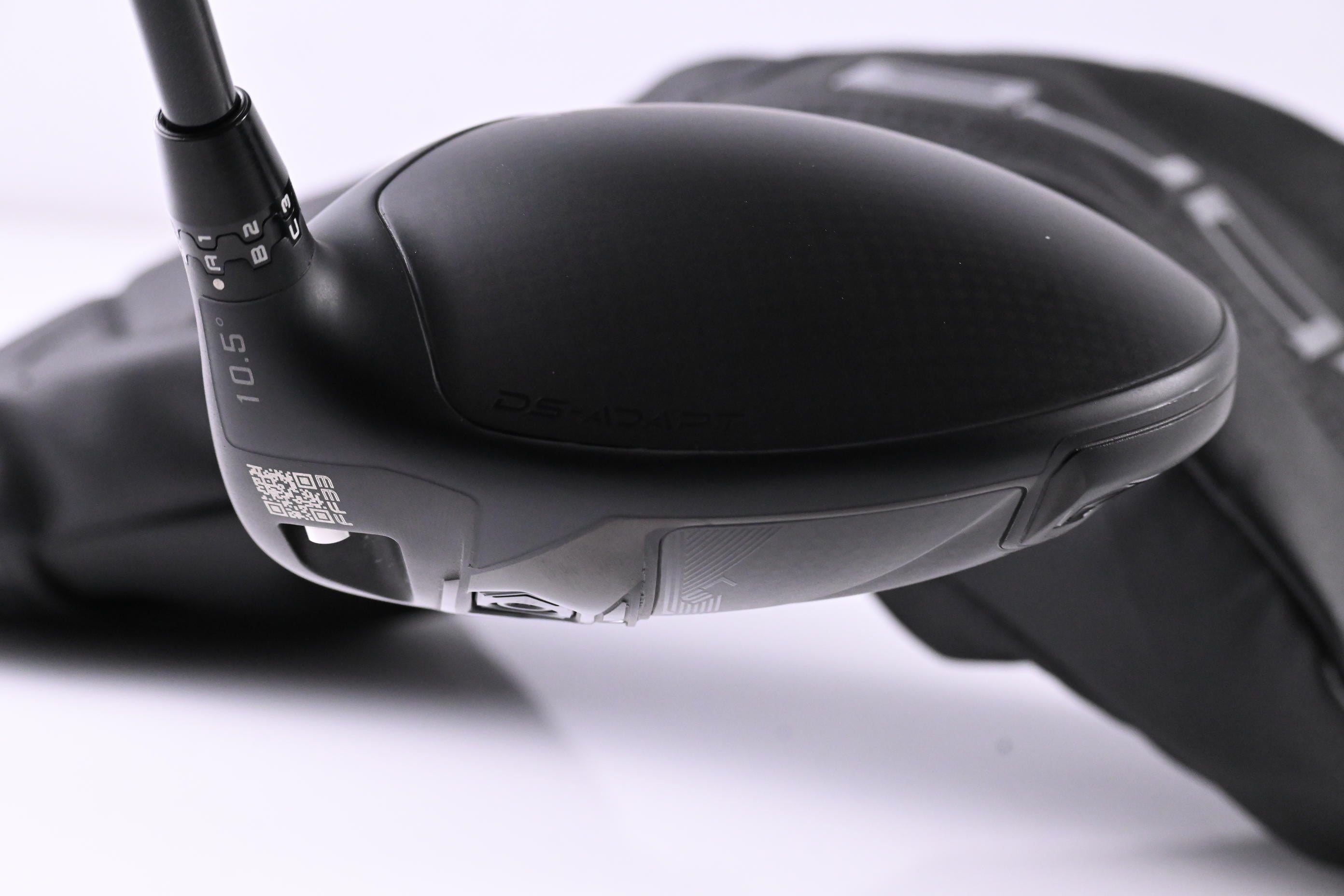 Cobra DS-Adapt LS Driver / 10.5 Degree / Stiff Flex Denali Black 60 Shaft