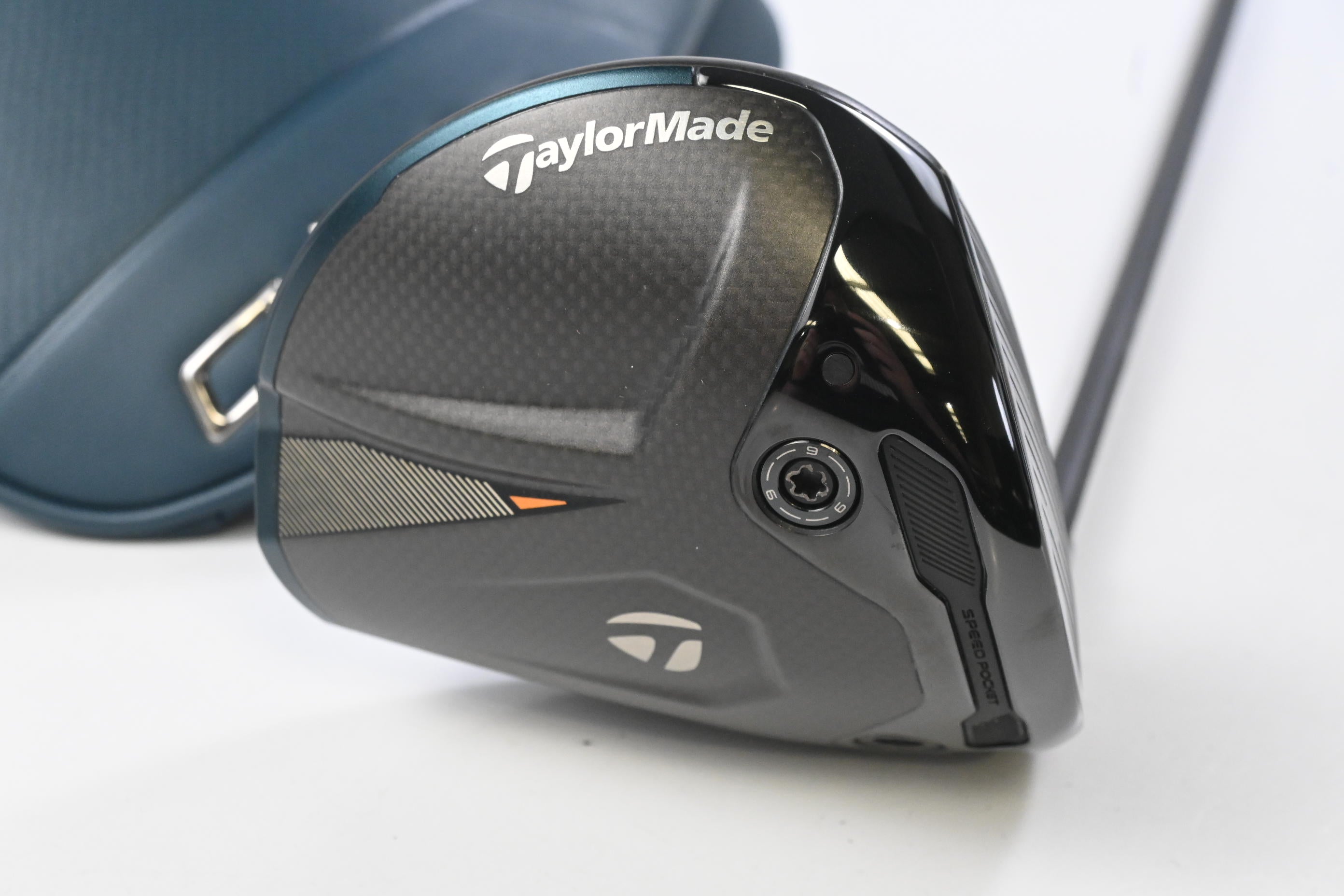 Taylormade Qi4D Driver / 10.5 Degree / Stiff Flex Reax Blue 50 Shaft