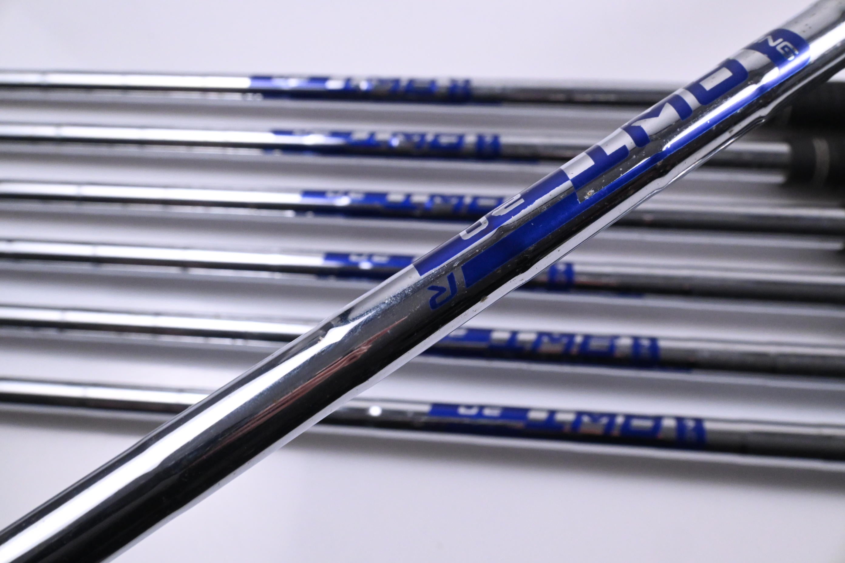 Ping G400 Irons / 4-PW / Green Dot / Regular Flex Ping AWT 2.0 Shafts