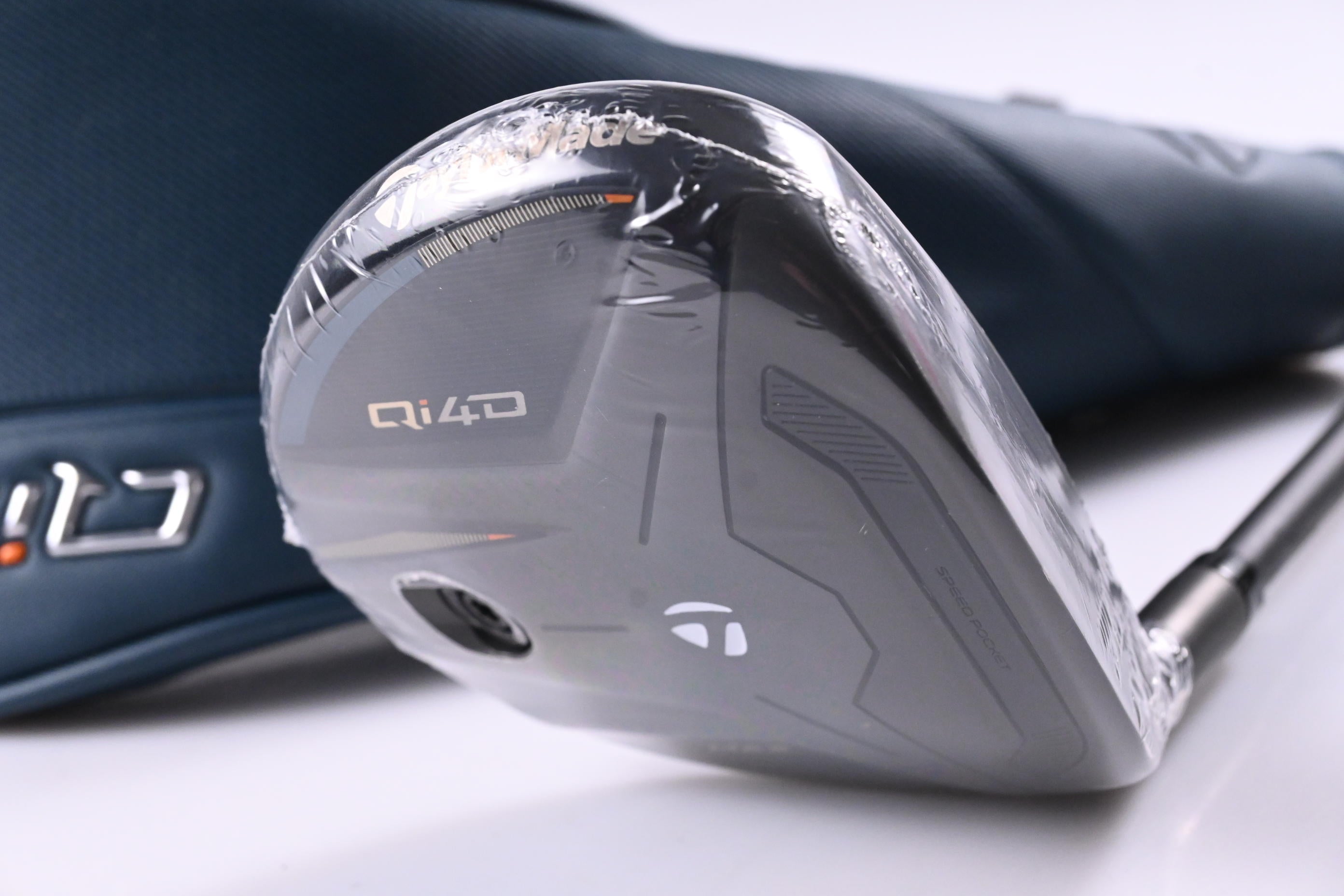 Taylormade Qi4D Max #7 Wood / 21 Degree / Regular Flex REAX 55 Shaft