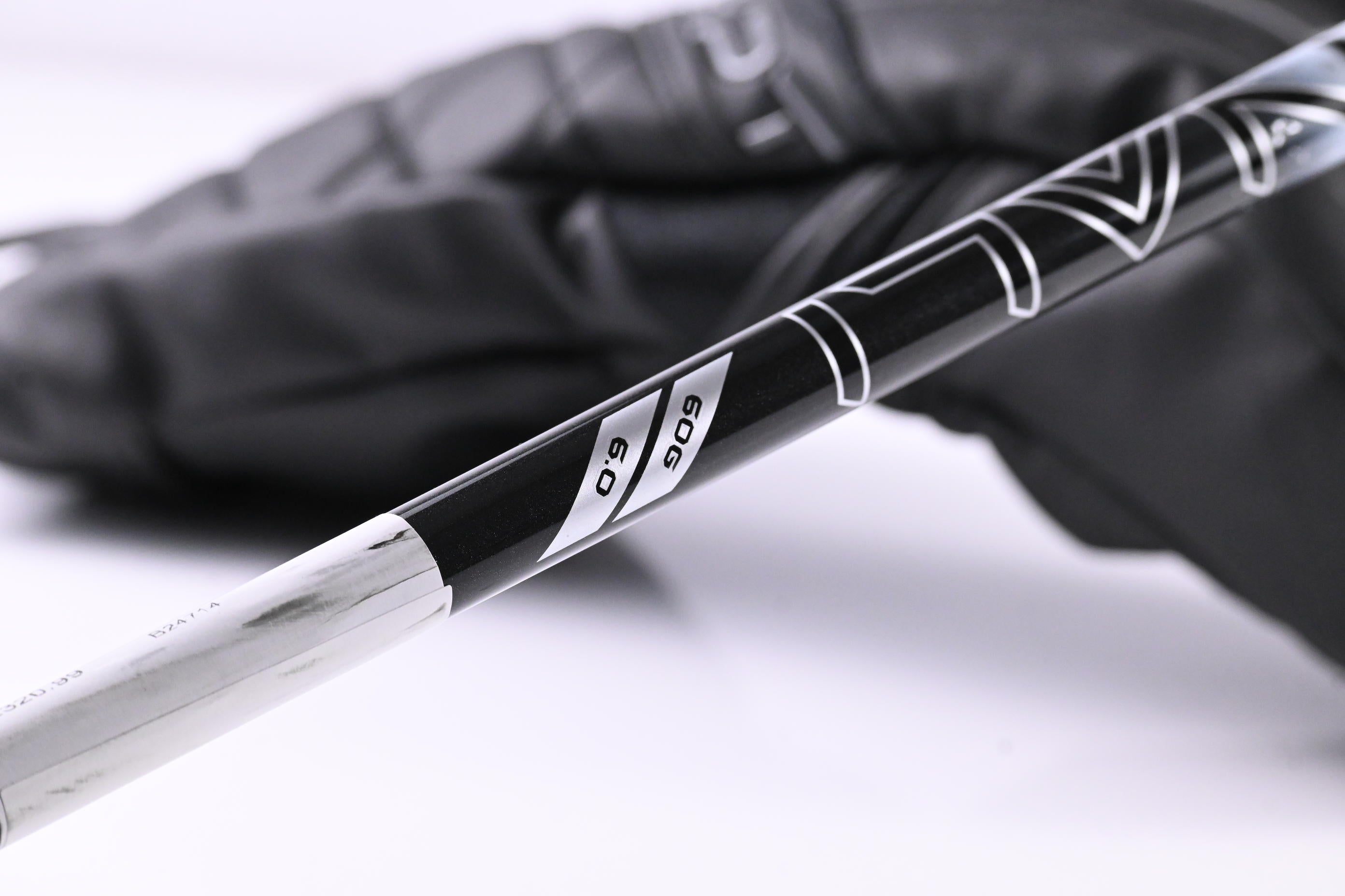 Cobra DS-Adapt LS Driver / 10.5 Degree / Stiff Flex Denali Black 60 Shaft