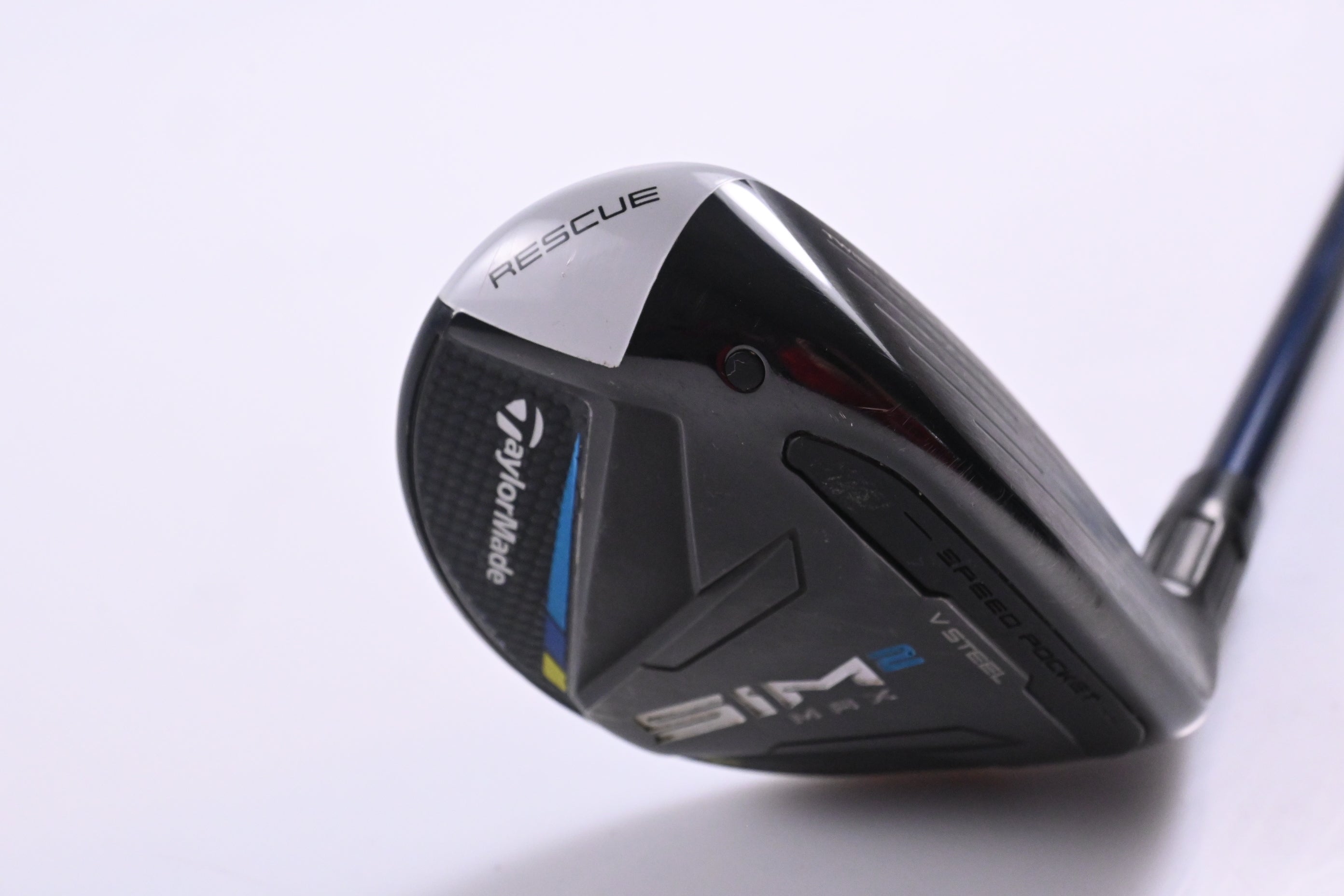 Taylormade SIM2 Max #4 Hybrid / 22 Degree / Regular Flex Fujikura Ventus Blue 6