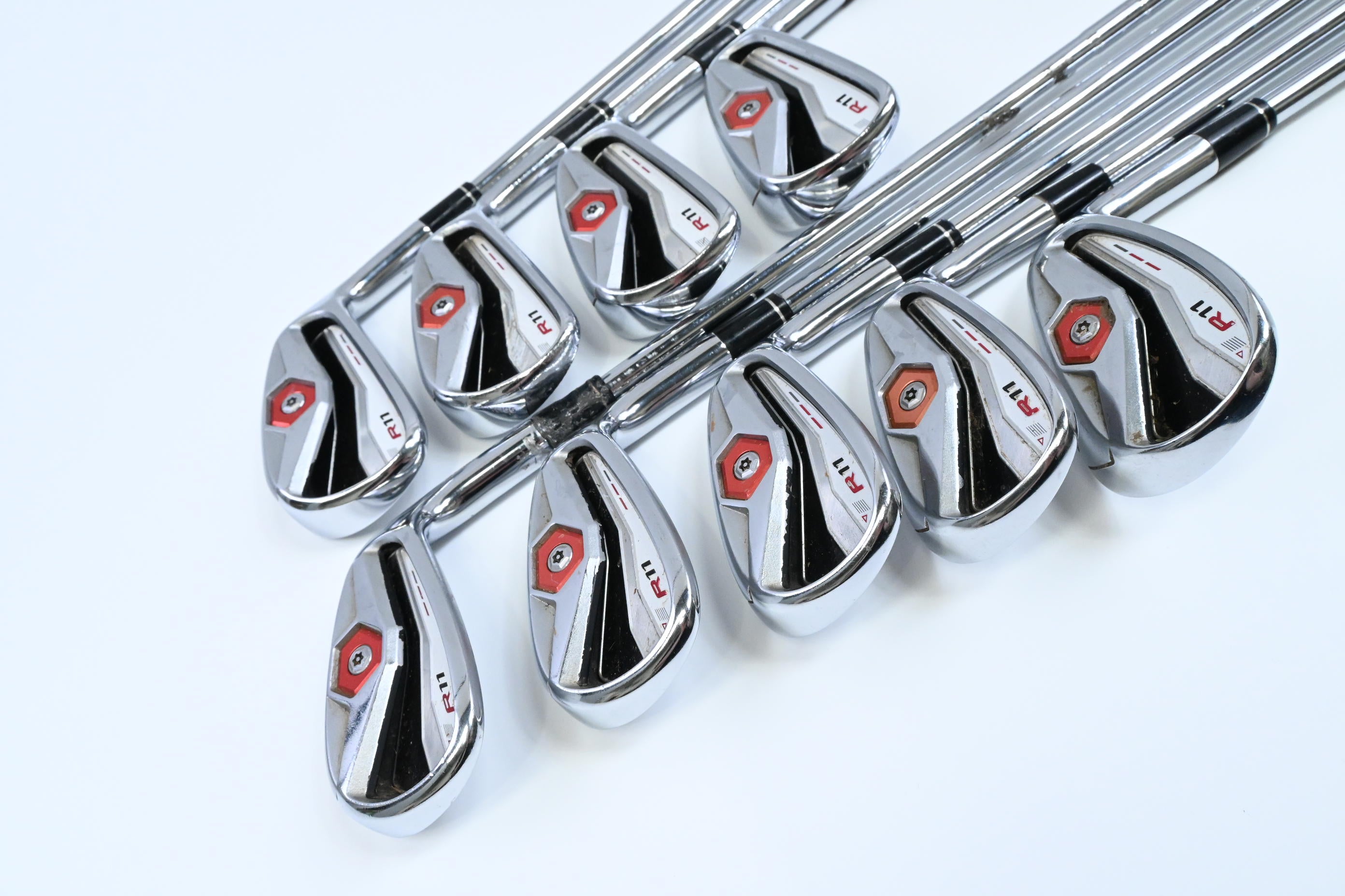Taylormade R11 Irons / 4-PW+AW+SW / Regular Flex KBS 90 Shafts