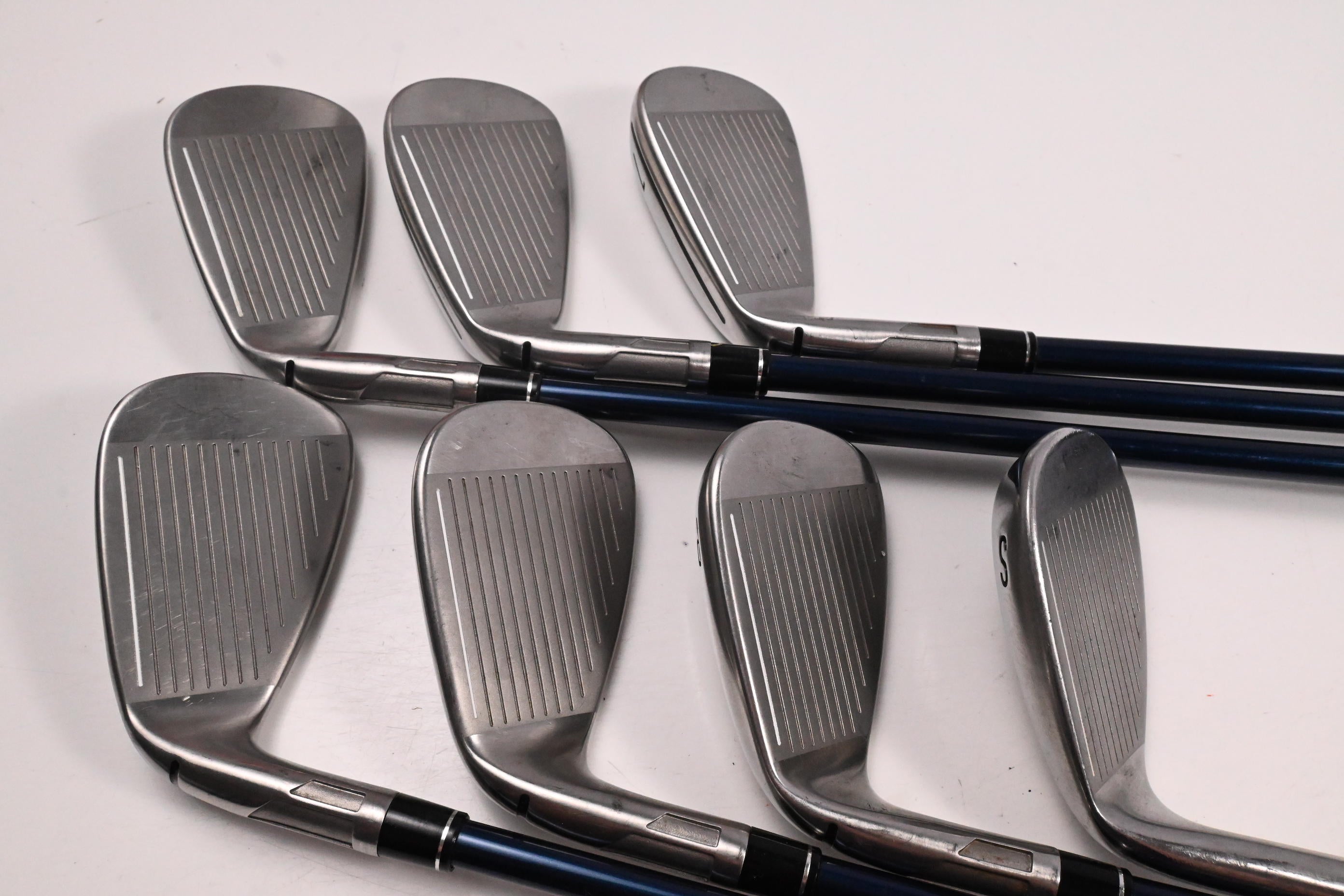 Taylormade SIM2 Max Irons / 5-PW+SW / Regular Flex Fujikura Ventus Blue 6 Shafts
