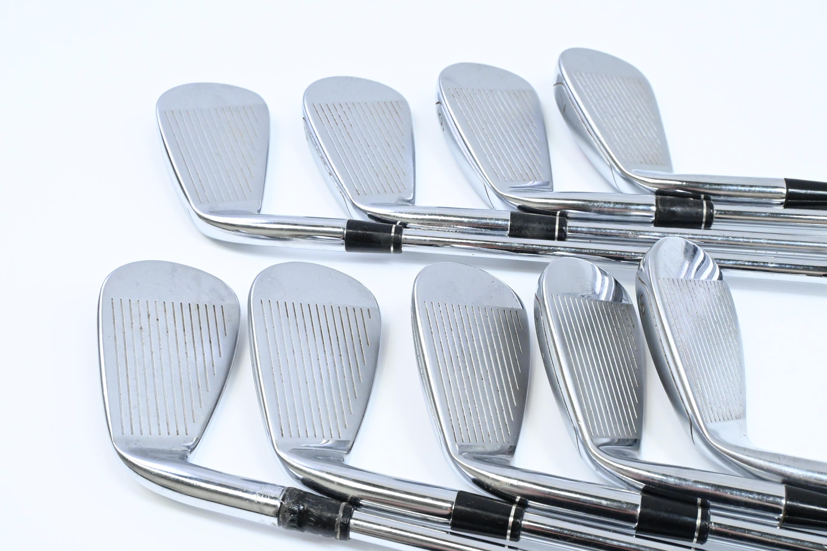 Taylormade R11 Irons / 4-PW+AW+SW / Regular Flex KBS 90 Shafts