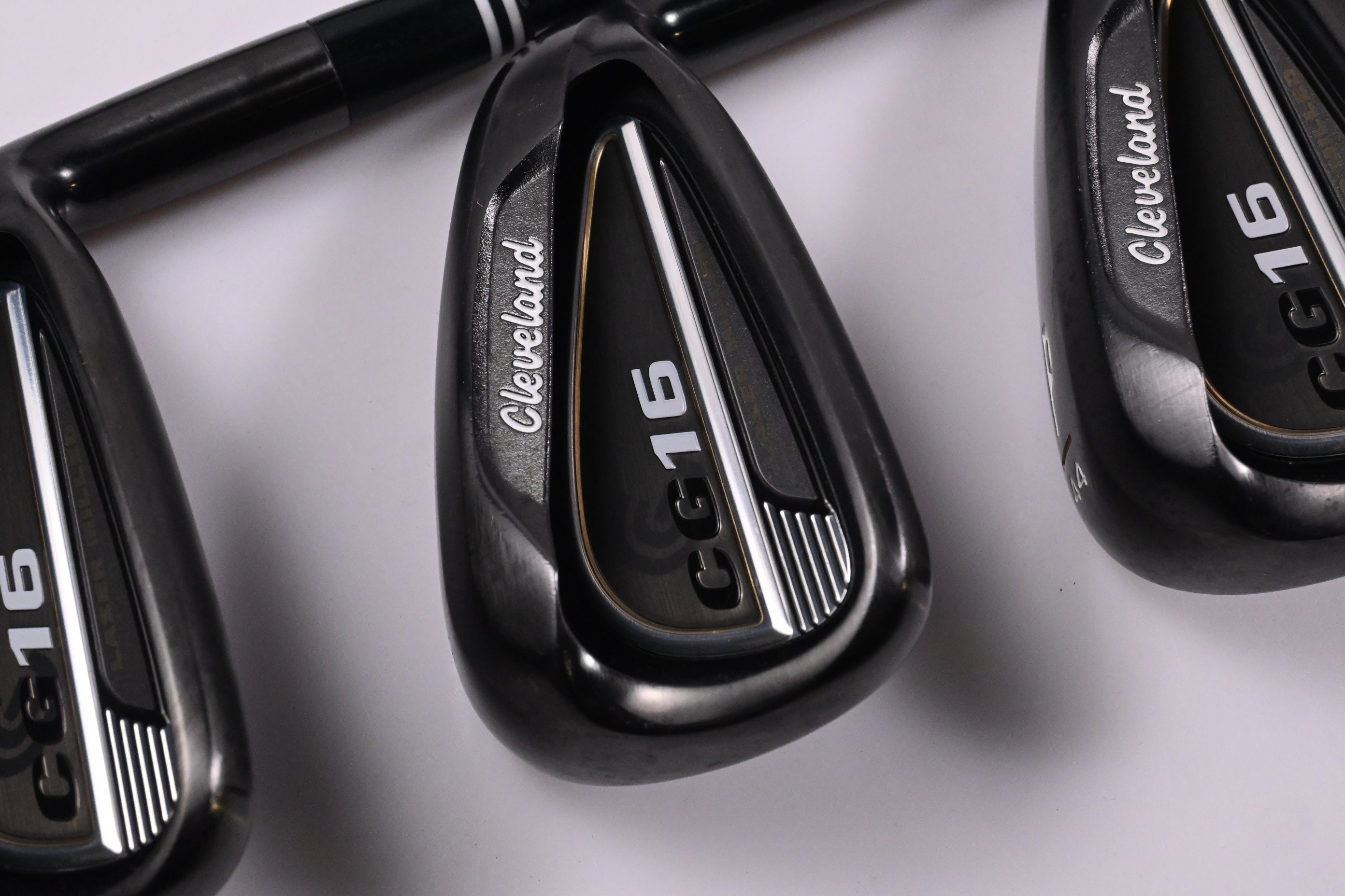 Cleveland CG16 Black Pearl Irons / 6-PW / Regular Flex ActionLite 55 Shafts
