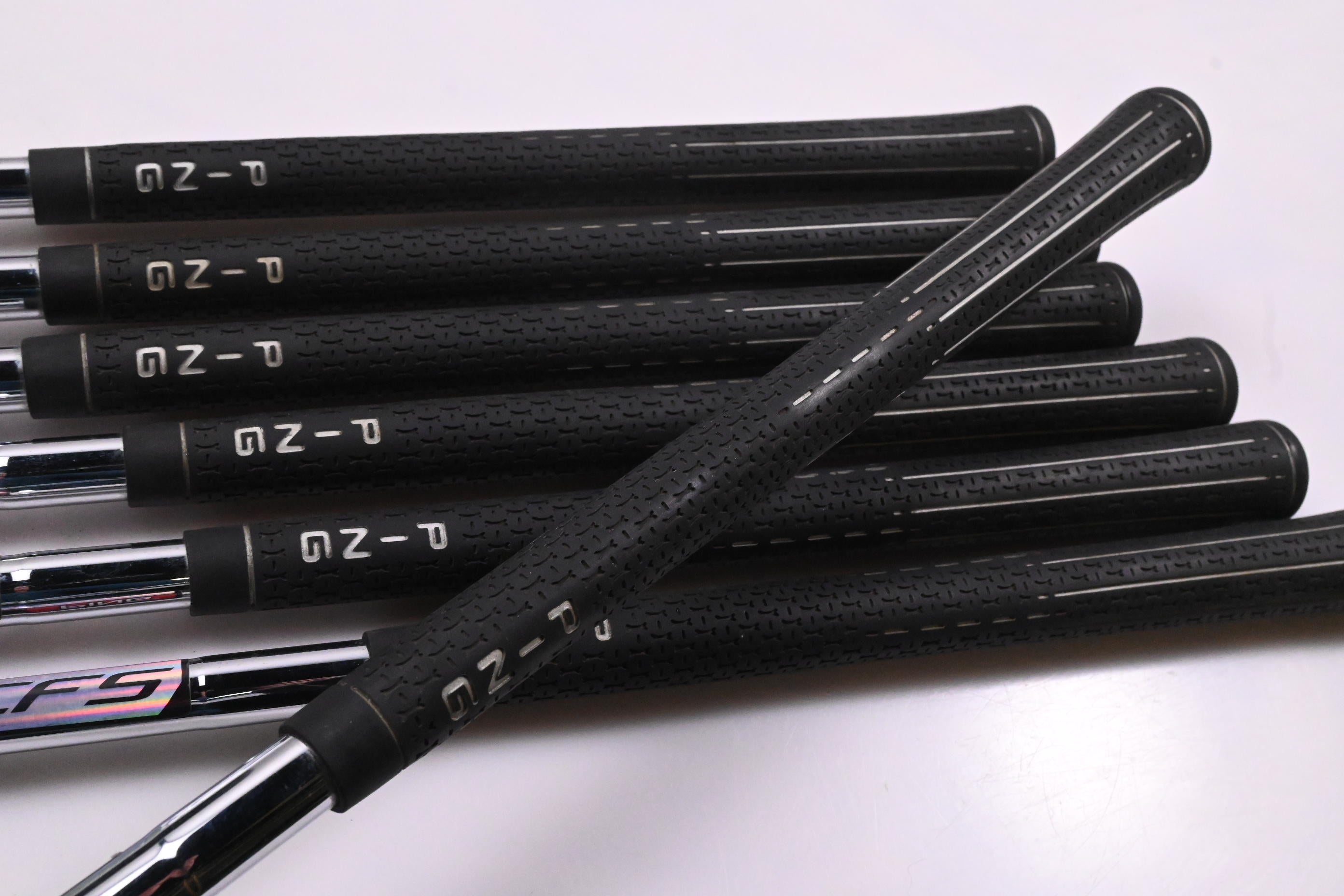 Ping G25 Irons / 5-PW+GW / White Dot / Regular Flex Ping CFS Steel Shafts
