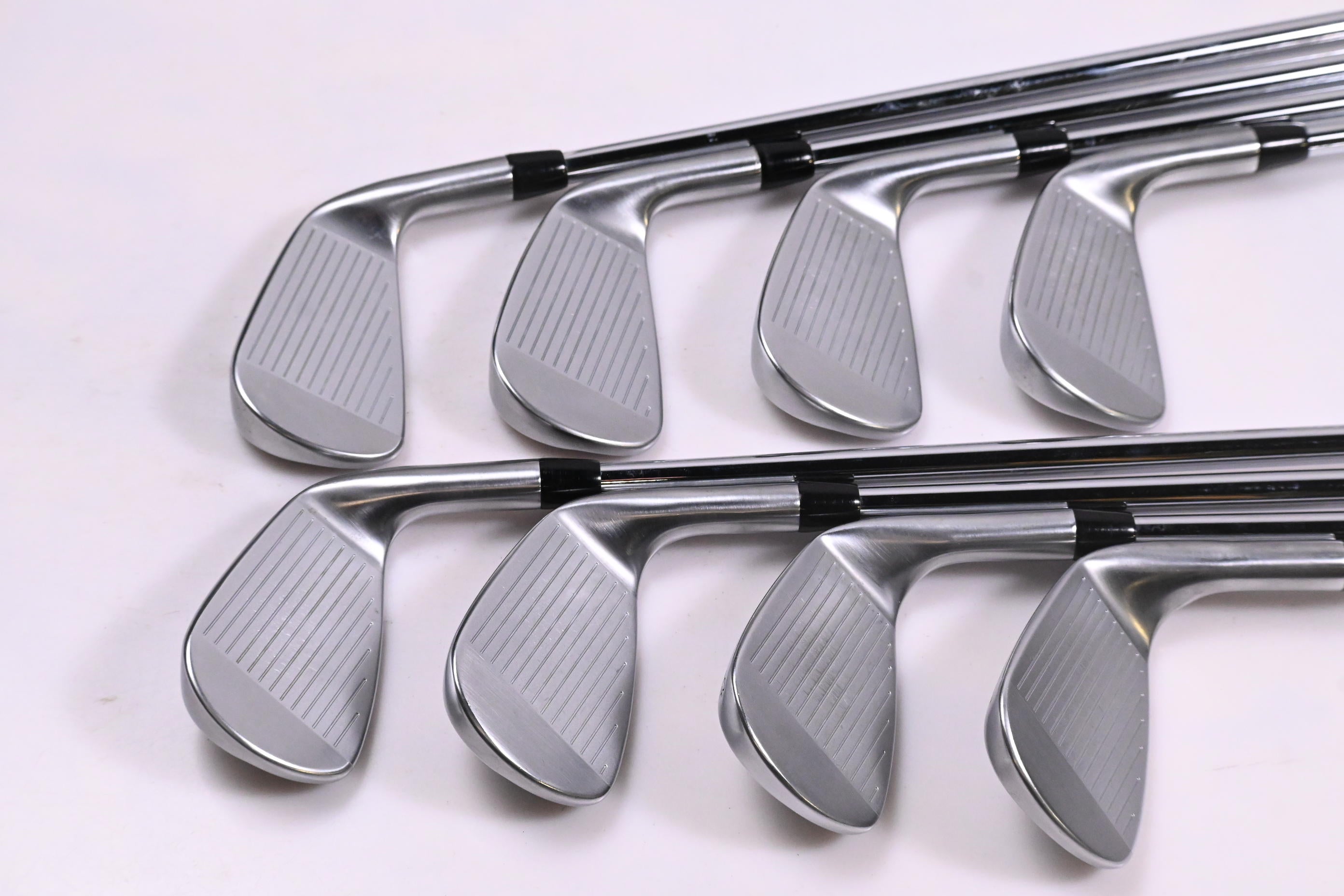 Left Hand Titleist T100 2025 Irons / 4-PW+49° / X-Flex N.S.Pro Modus³ Tour 120