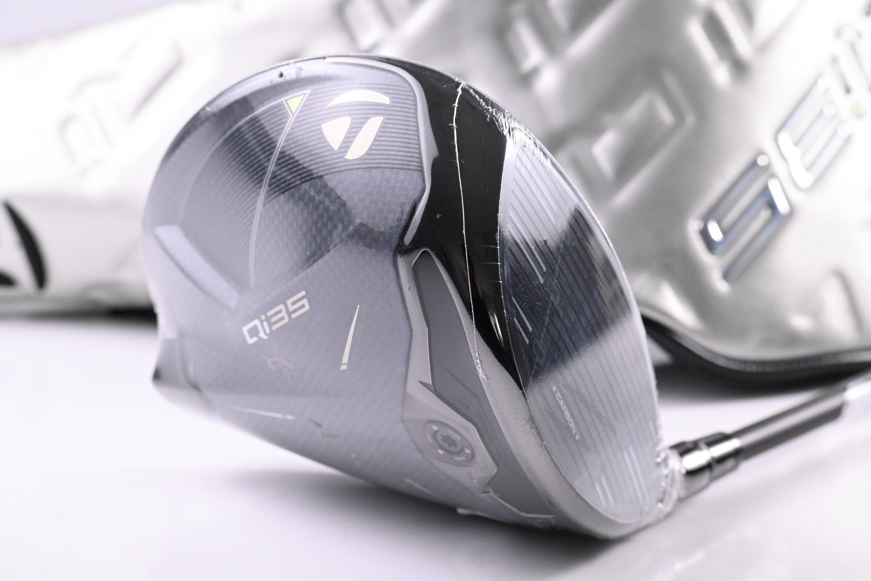Taylormade Qi35 Driver / 9 Degree / Regular Flex Fujikura Ventus Blue '25 5