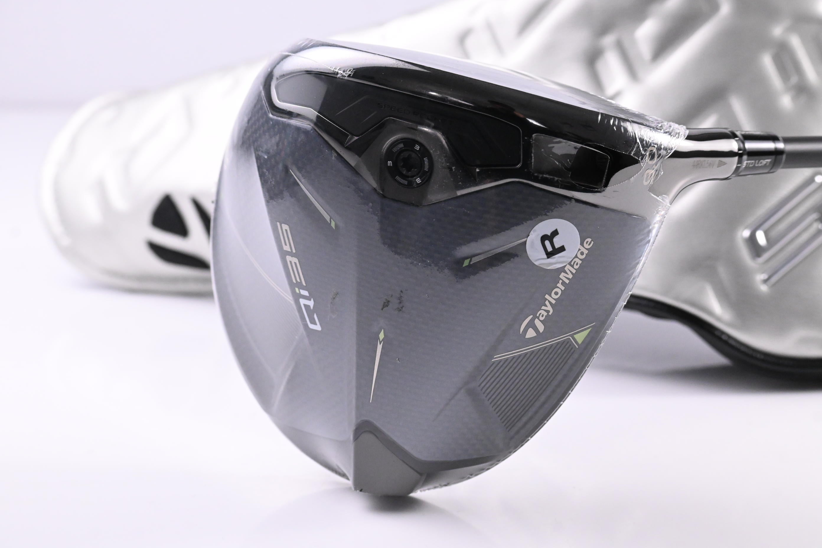 Taylormade Qi35 Driver / 9 Degree / Regular Flex Fujikura Ventus Blue '25 5