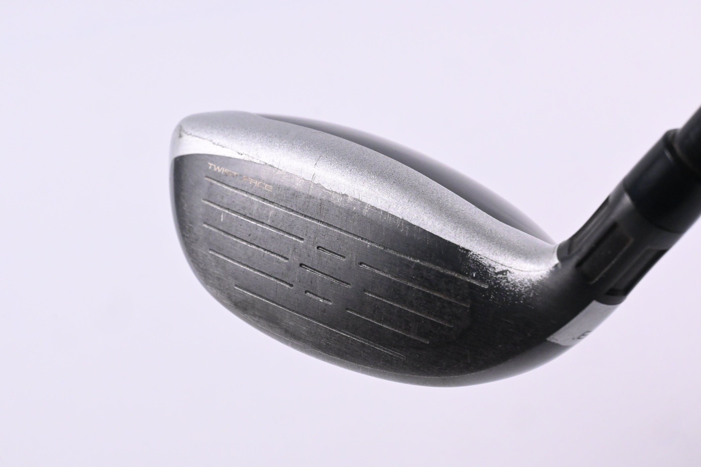 Taylormade M6 #3 Hybrid / 19 Degree / Regular Flex Fujikura Atmos Orange 6 Shaft