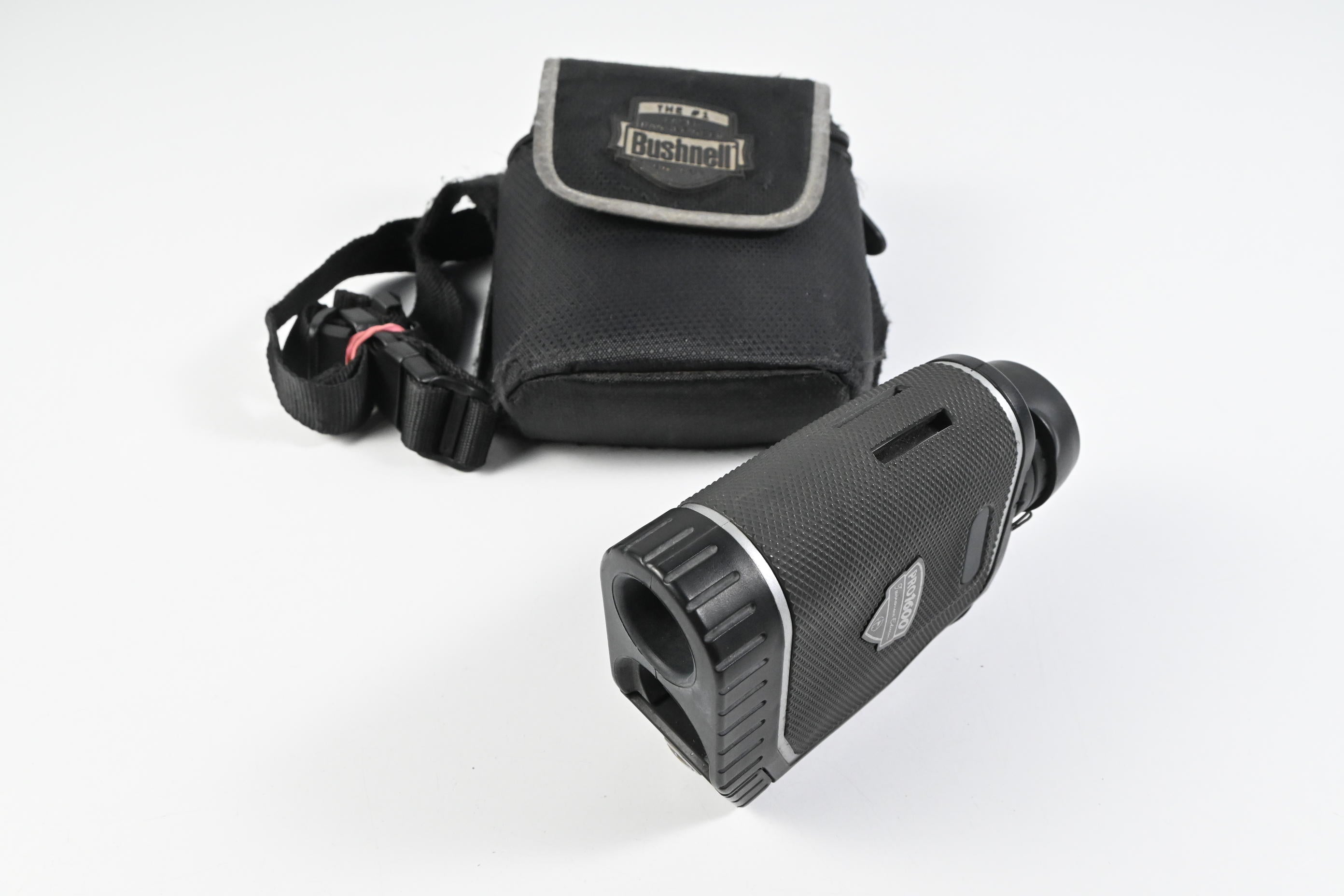 Bushnell Pro 1600 / Rangefinder