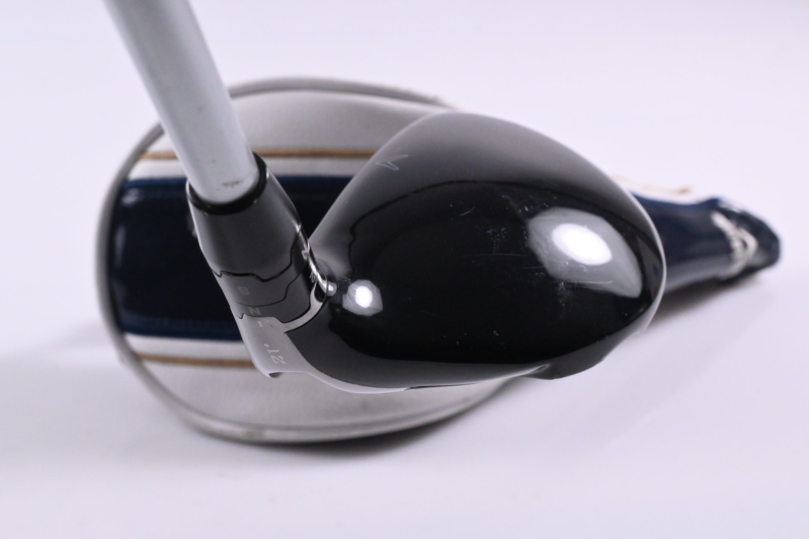 Callaway Paradym X #4 Hybrid / 21 Degree / Senior Flex Aldila Ascent PL 50 Shaft