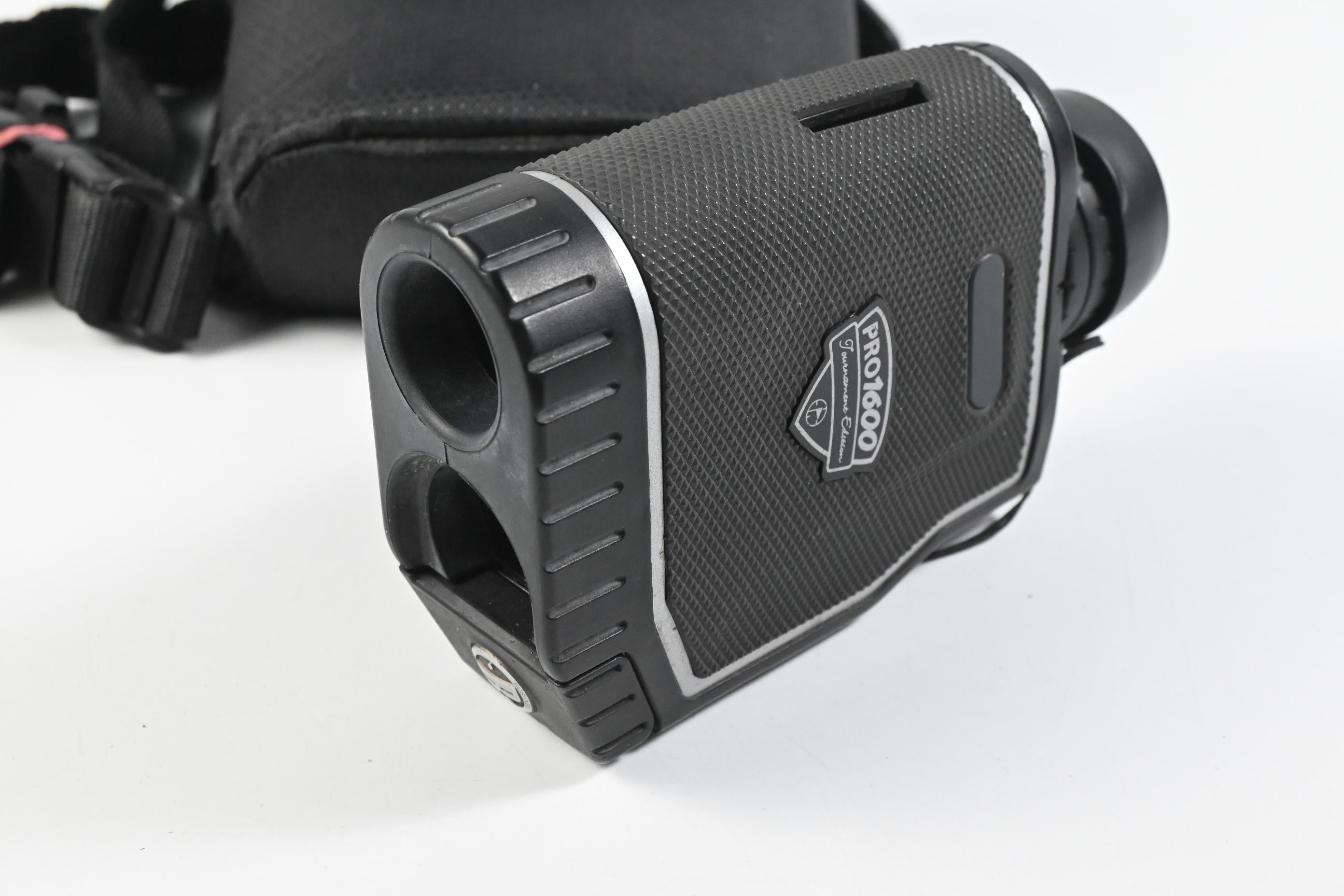 Bushnell Pro 1600 / Rangefinder