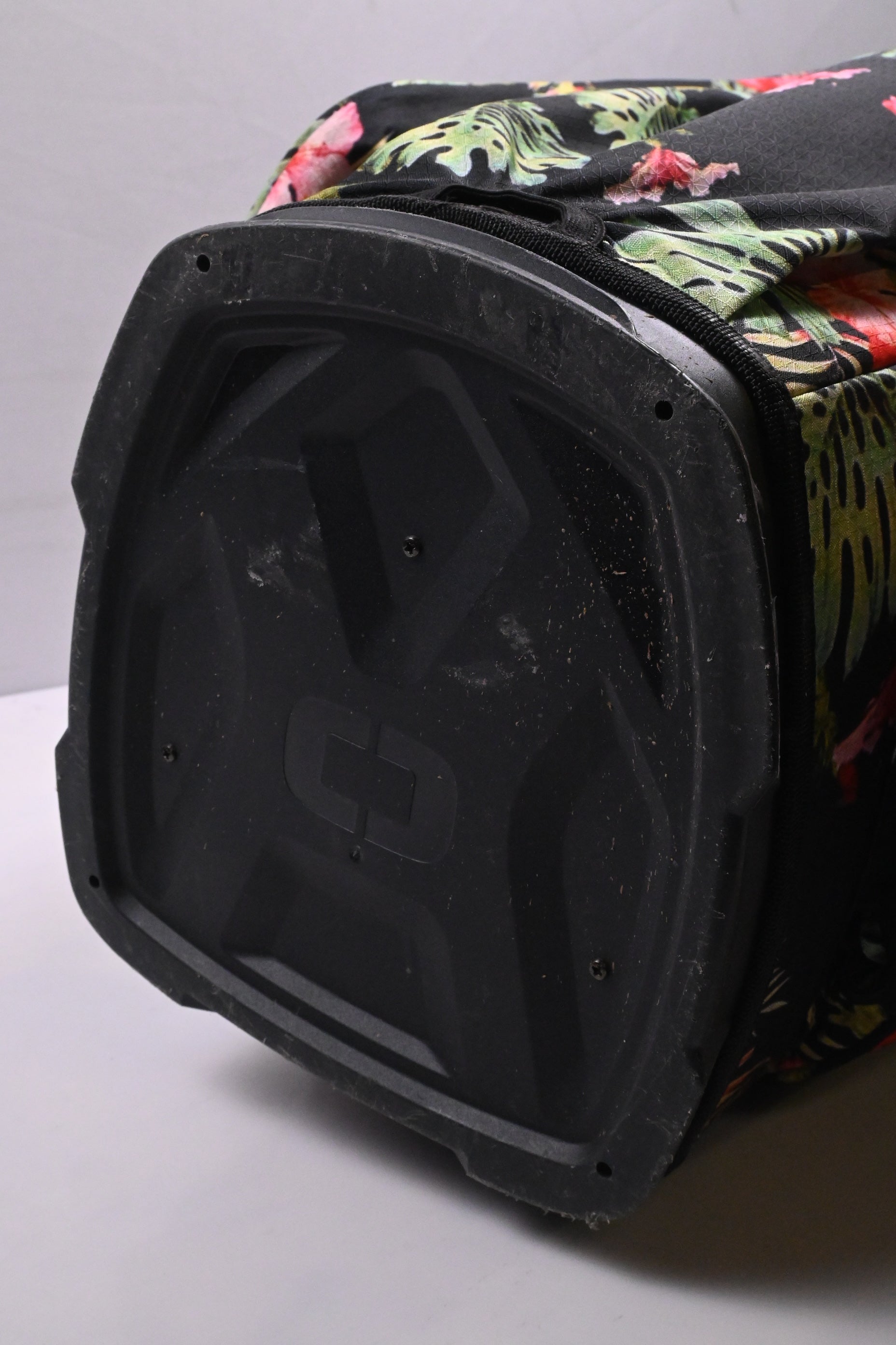 Ogio Silencer Cart Bag / 14-Way Divider / Black, Green
