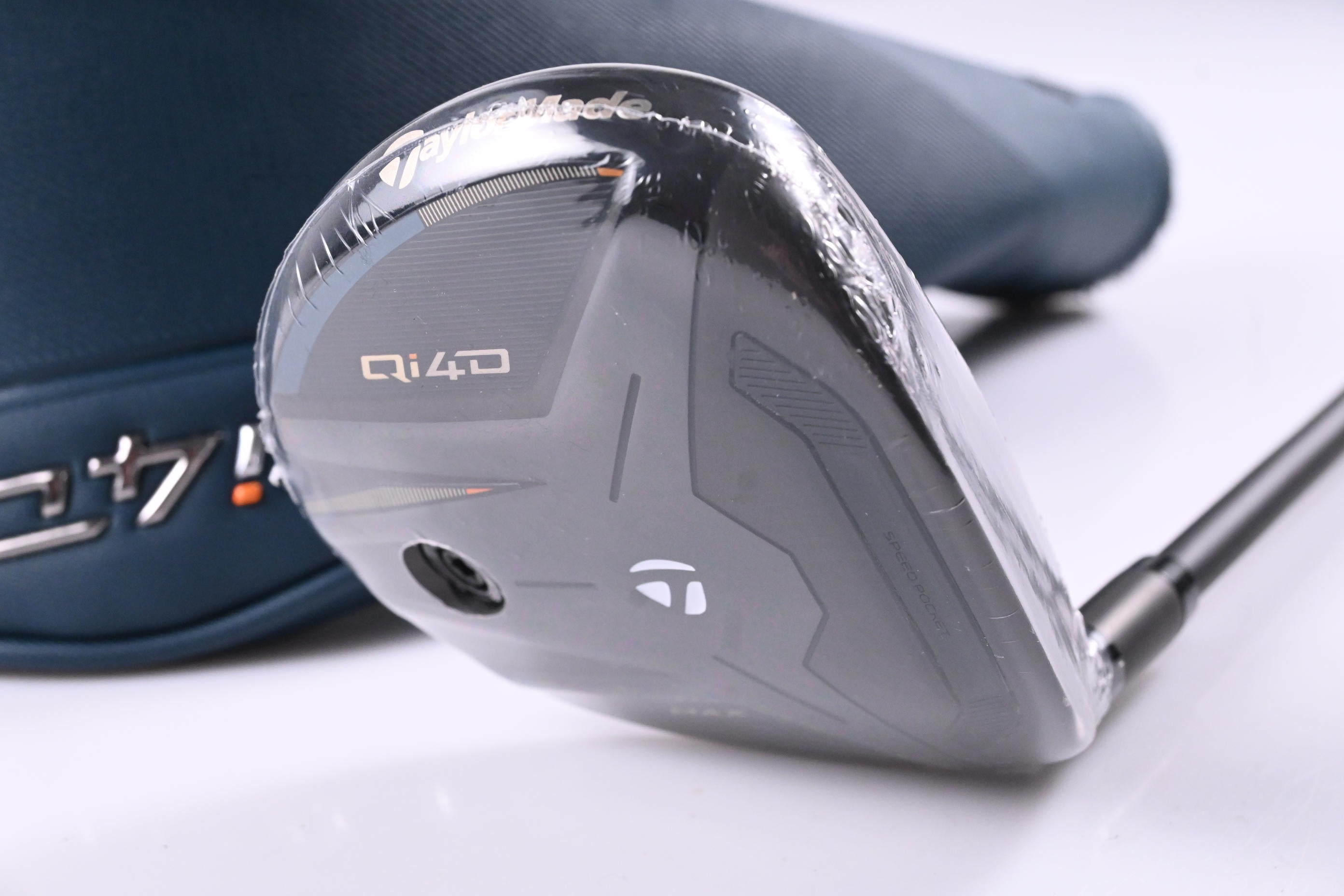 Taylormade Qi4D Max #7 Wood / 21 Degree / Regular Flex REAX 55 Shaft
