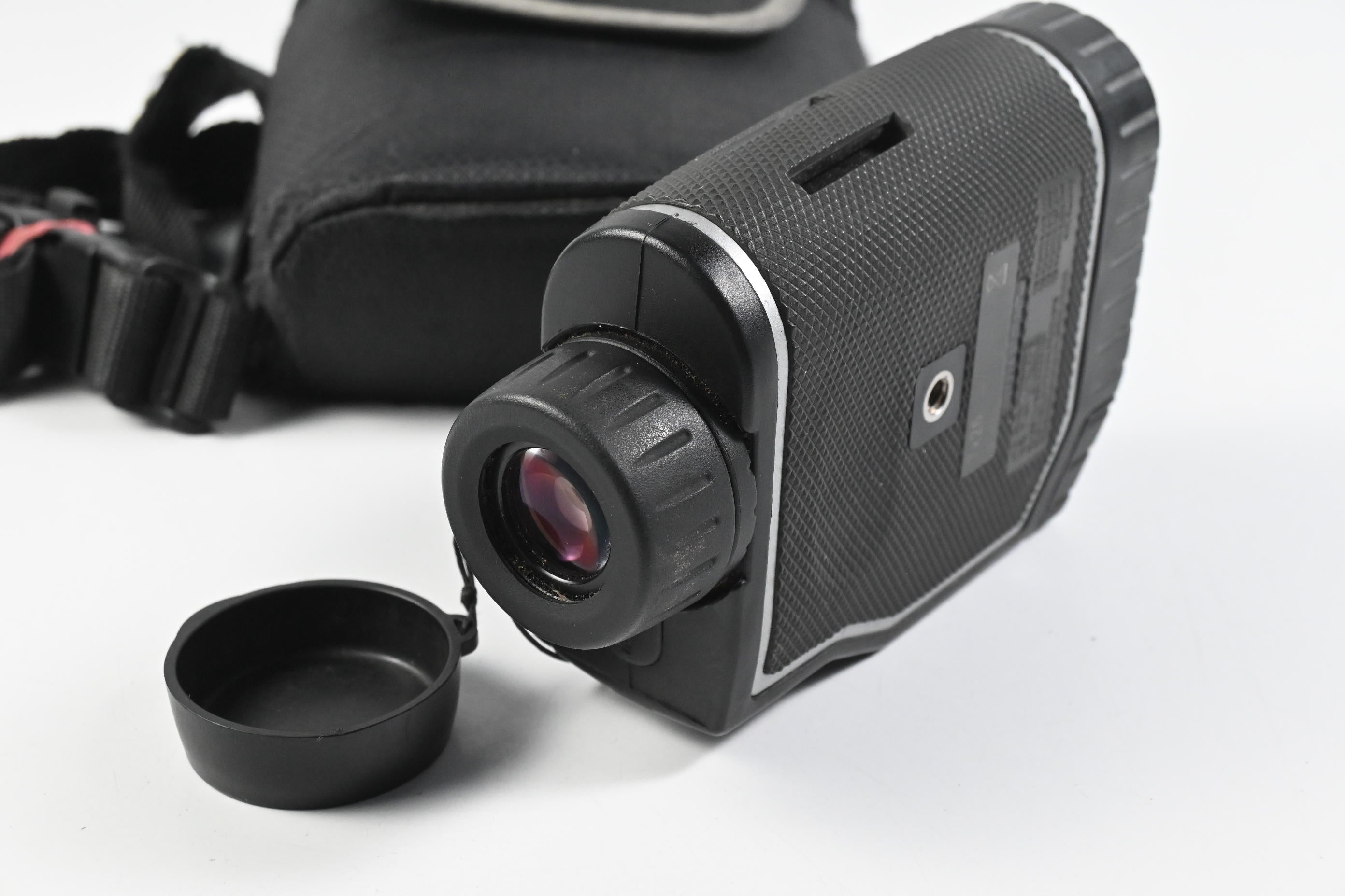 Bushnell Pro 1600 / Rangefinder