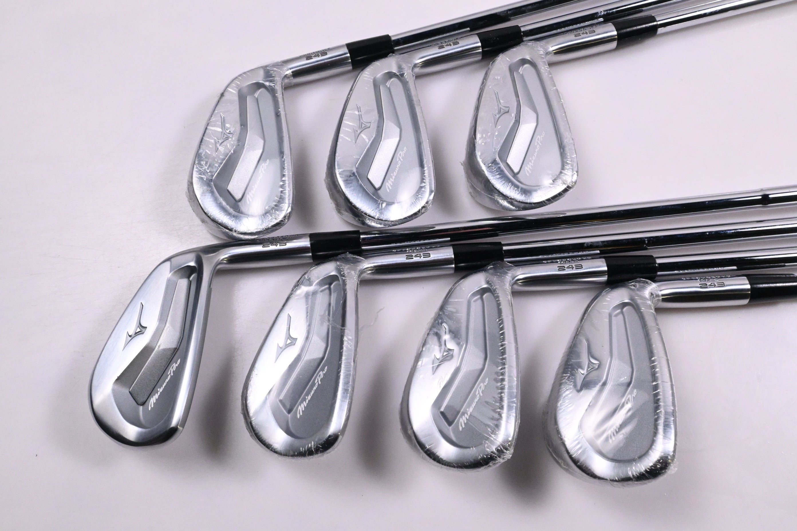 Mizuno Pro 243 Irons / 4-PW / Regular Flex Dynamic Gold Mid 100 R300 Shafts